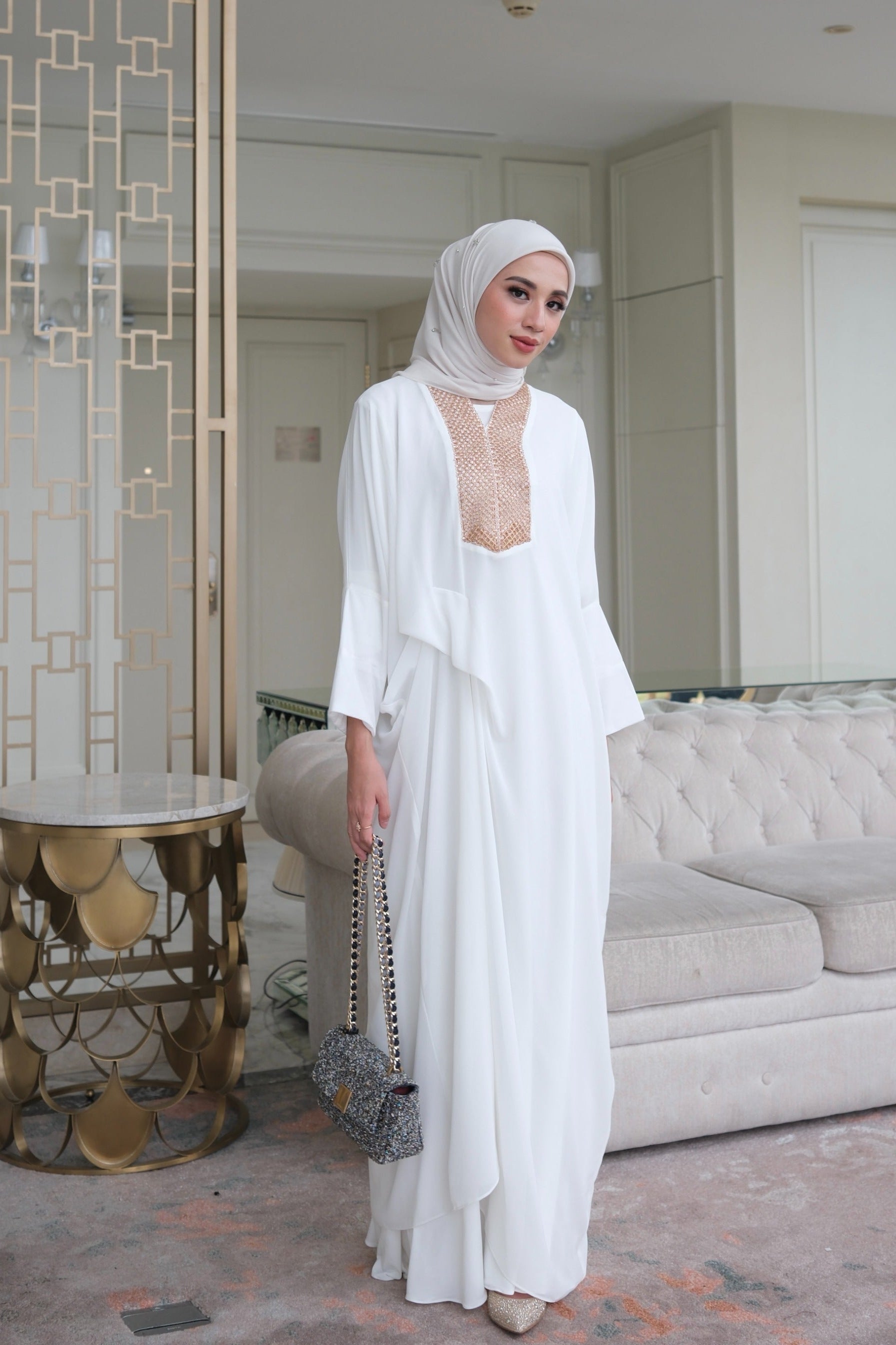 Kenari Kaftan - Broken White - Kaftan Ramadhan Hari Raya Aplikasi Leher