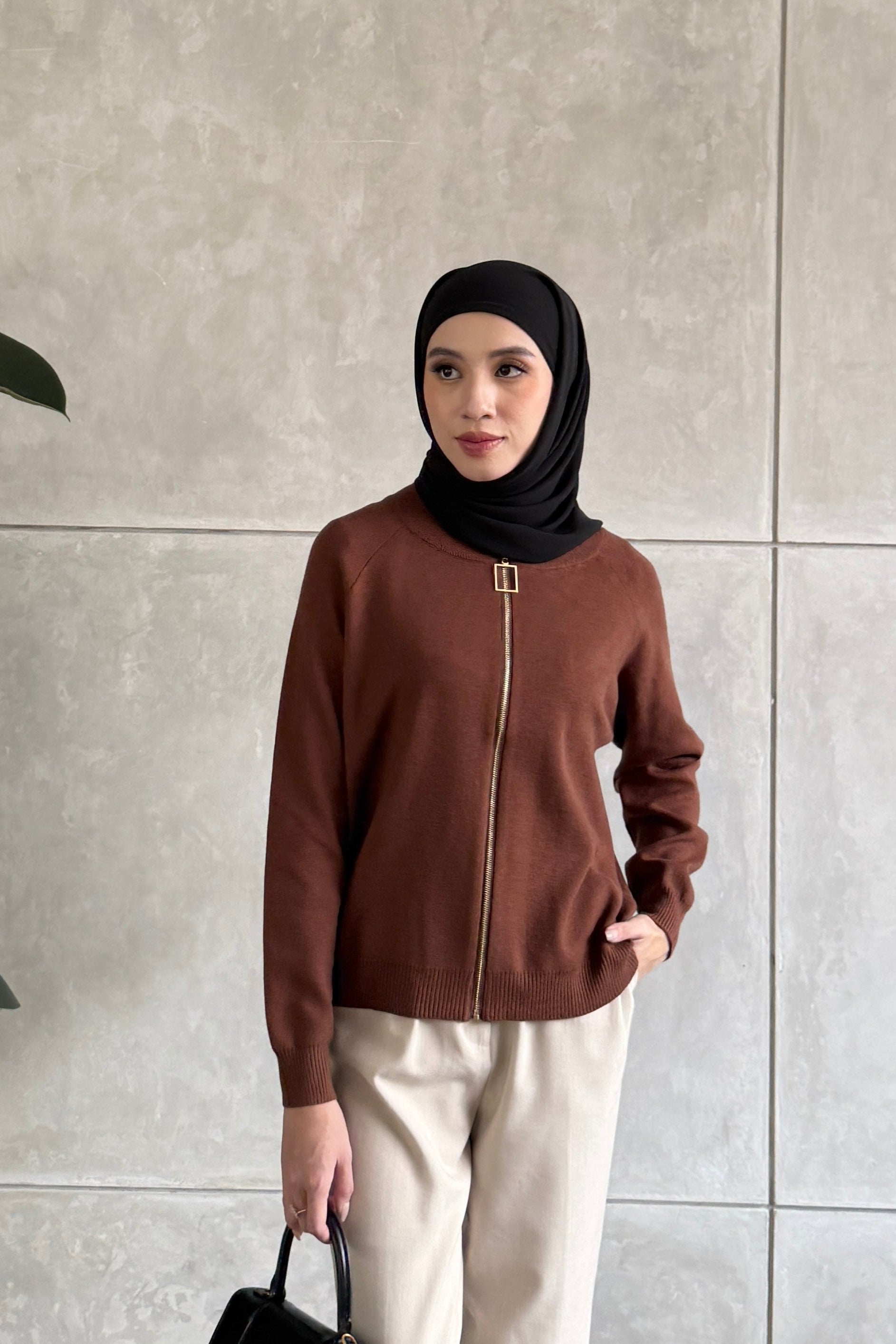 Bomber Cardy Knit - Cardigan Zipper Wanita Bahan Soft Knit Premium