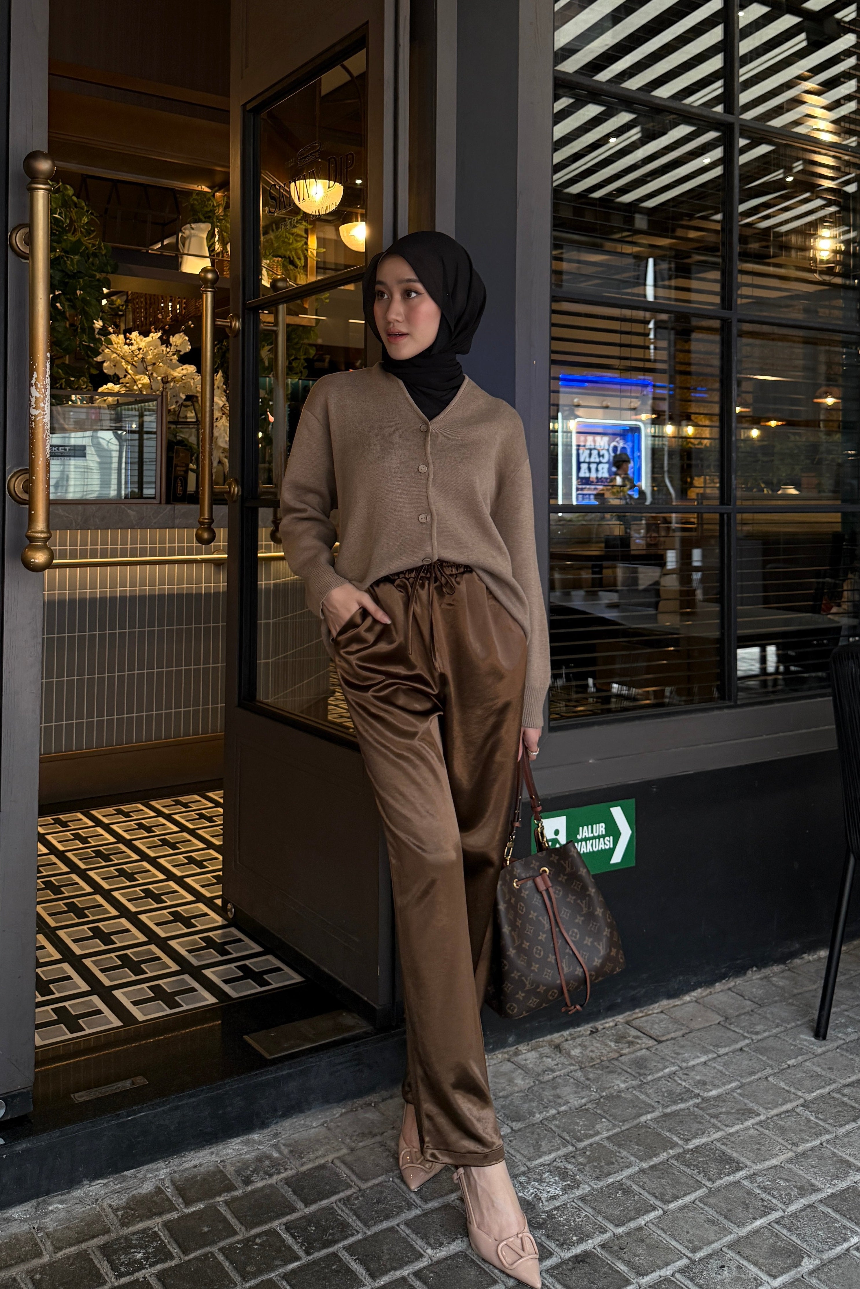 Straight Saten Pants - Bawahan Wanita Bahan Saten Premium Import