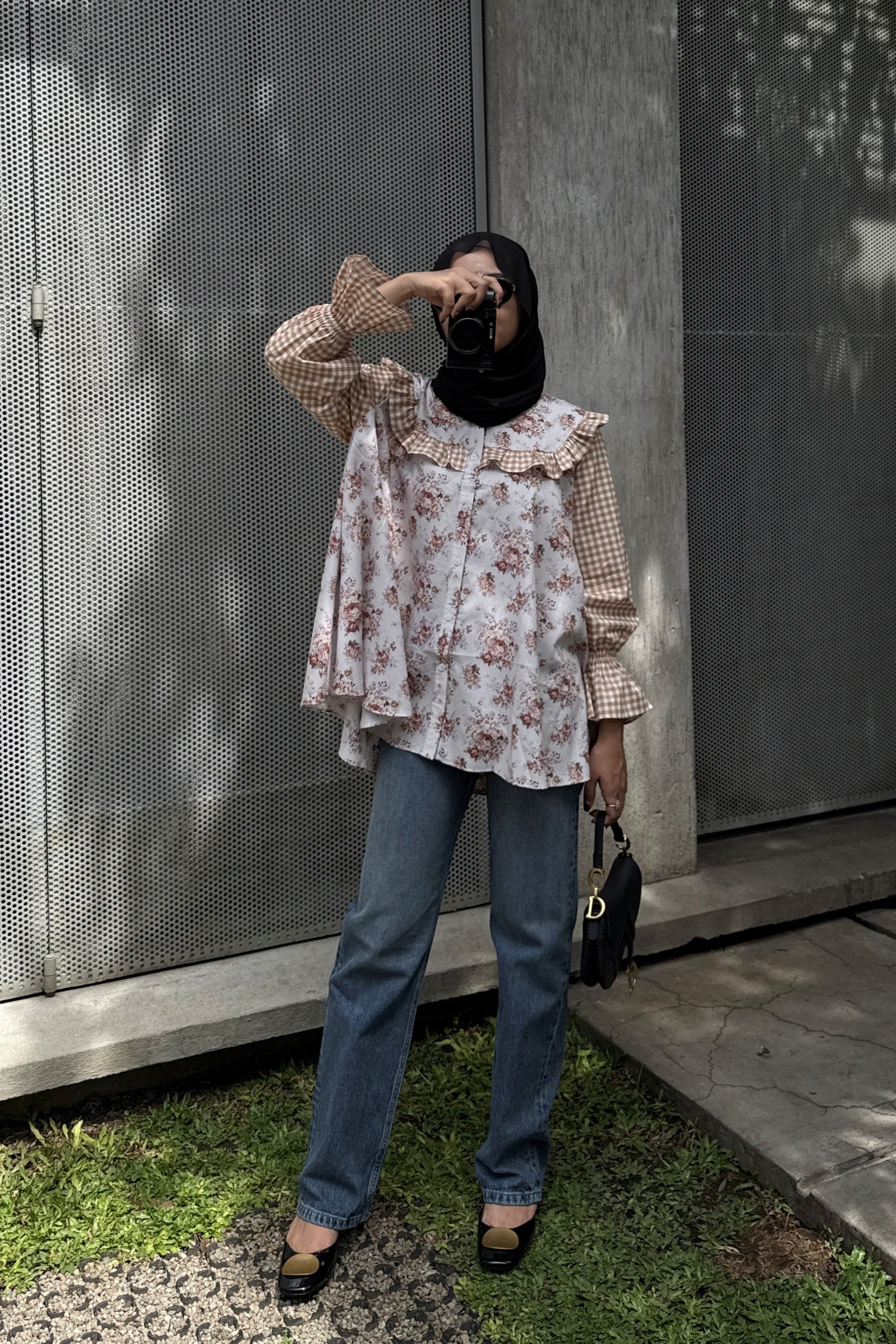 Allysia Blouse - Blouse Motif Bunga Lengan Panjang GONEGANI X KAIA ATELIER
