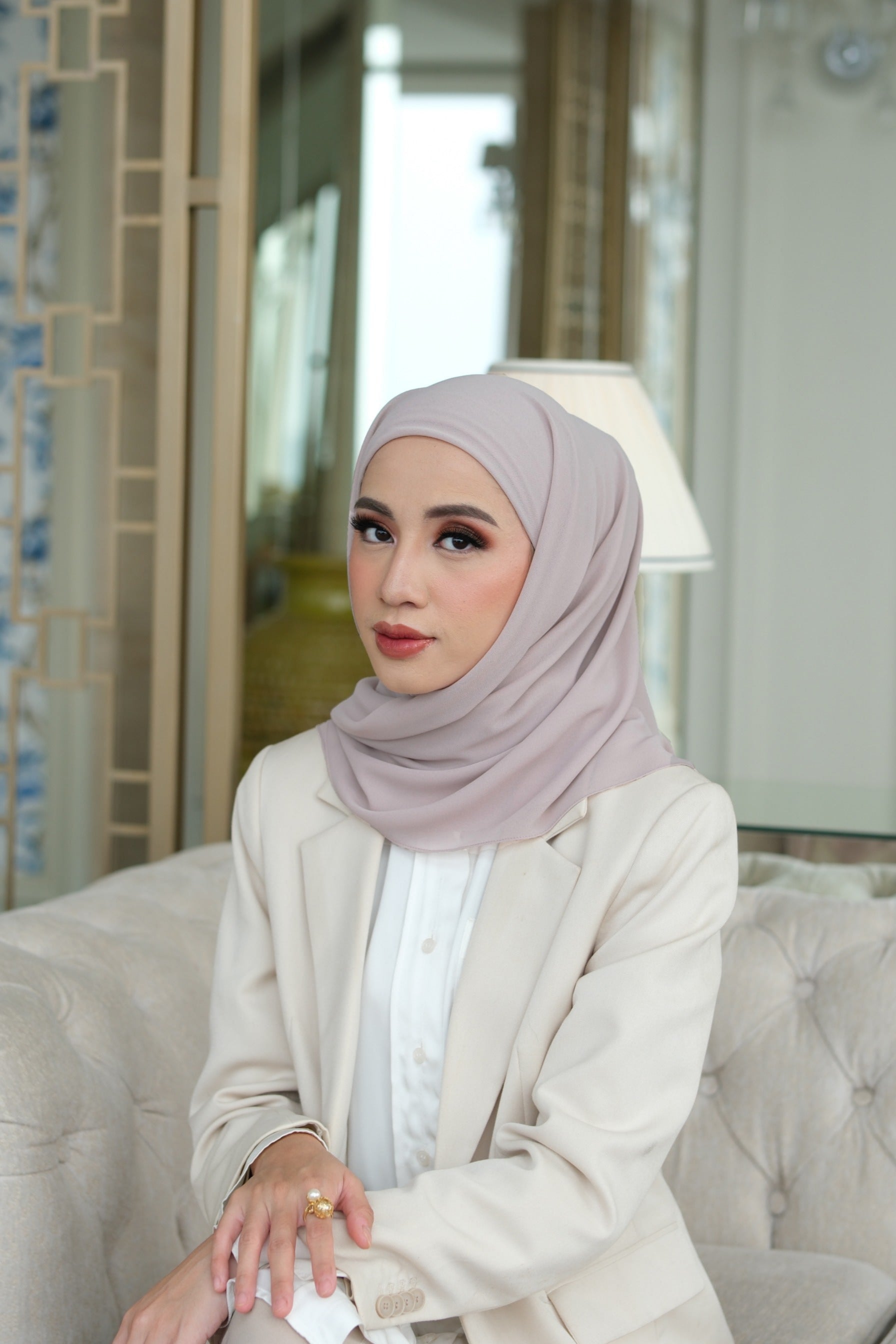 Mega Inner Square - Hijab Segi Empat  Instan Polos