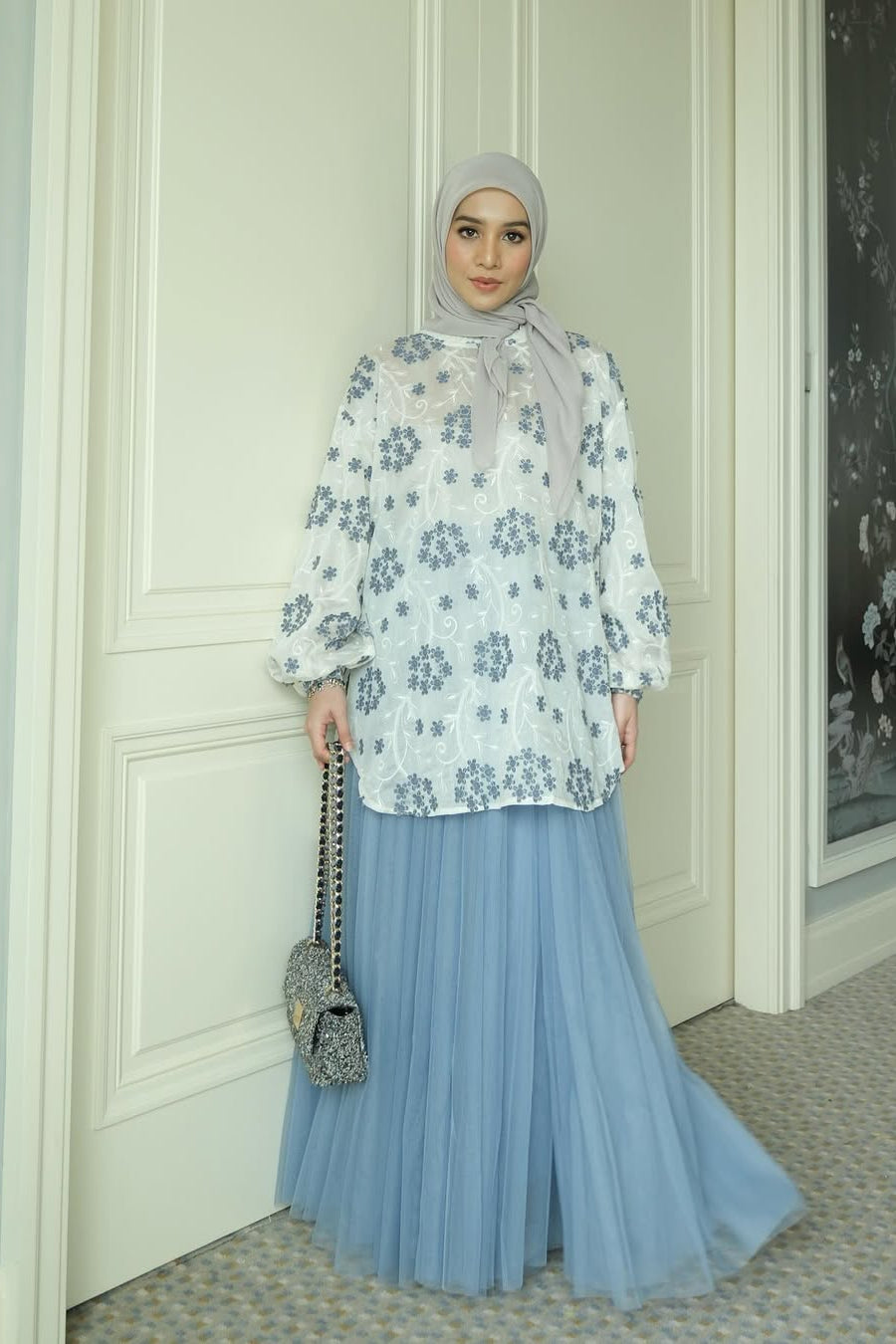 Bella Blouse - Denim - Blouse Wanita Detail Embroidery Cantik Mewah Menawan