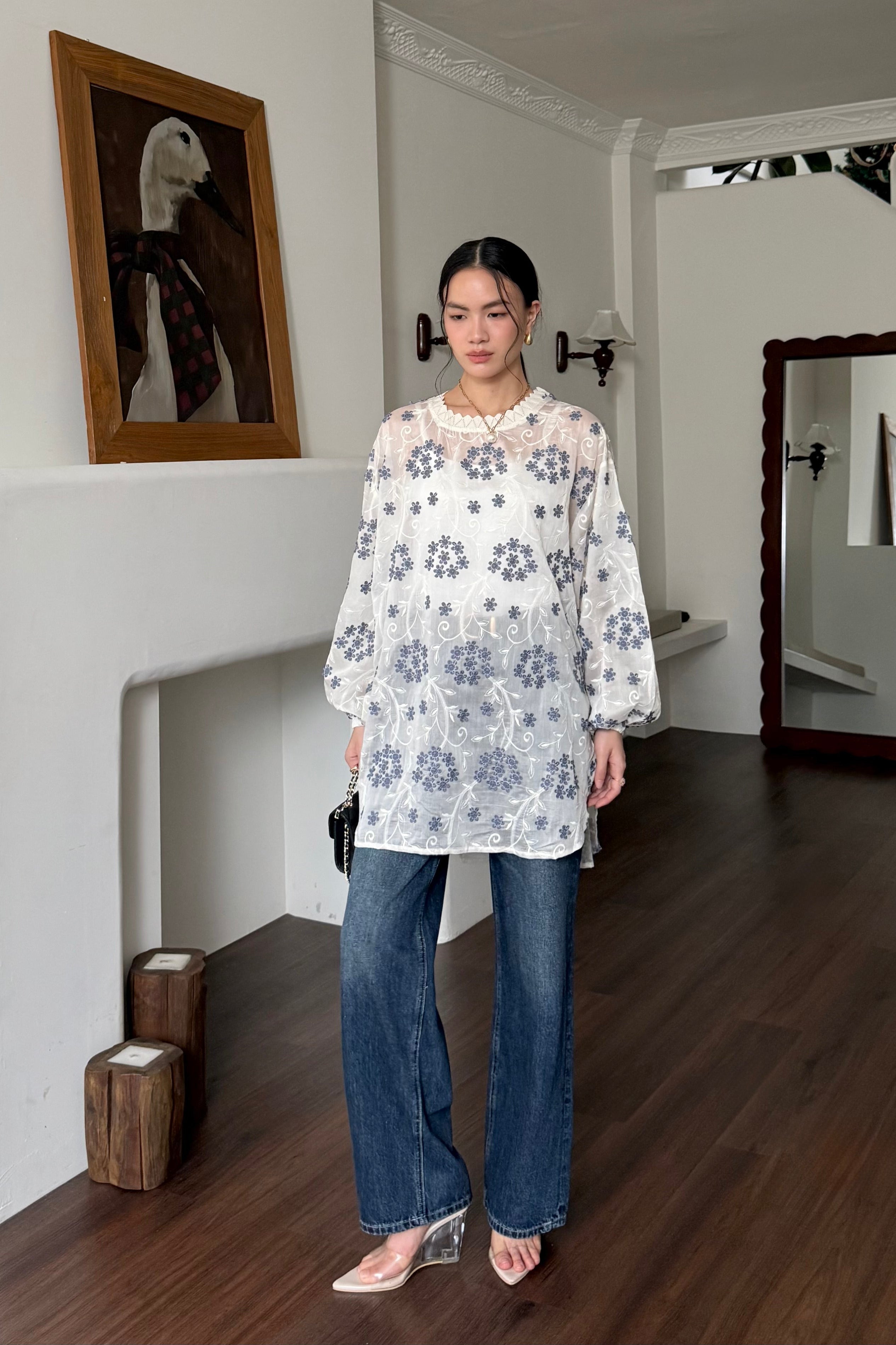 Bella Blouse - Blouse Wanita Detail Embroidery Cantik Mewah Menawan