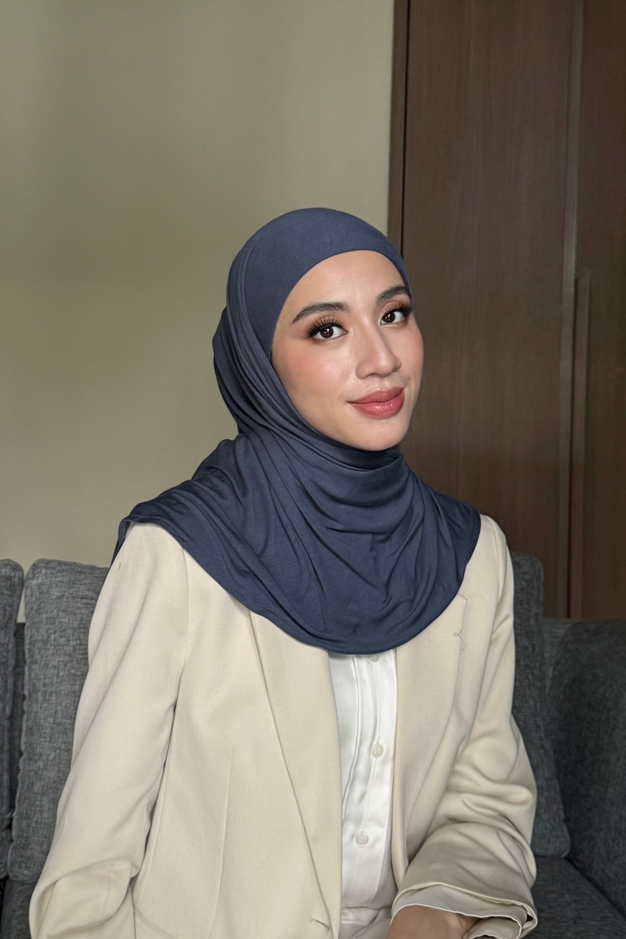 [DEFECT]  GG Inner Square - Hijab Wanita Segi Empat Bahan Tencel Premium