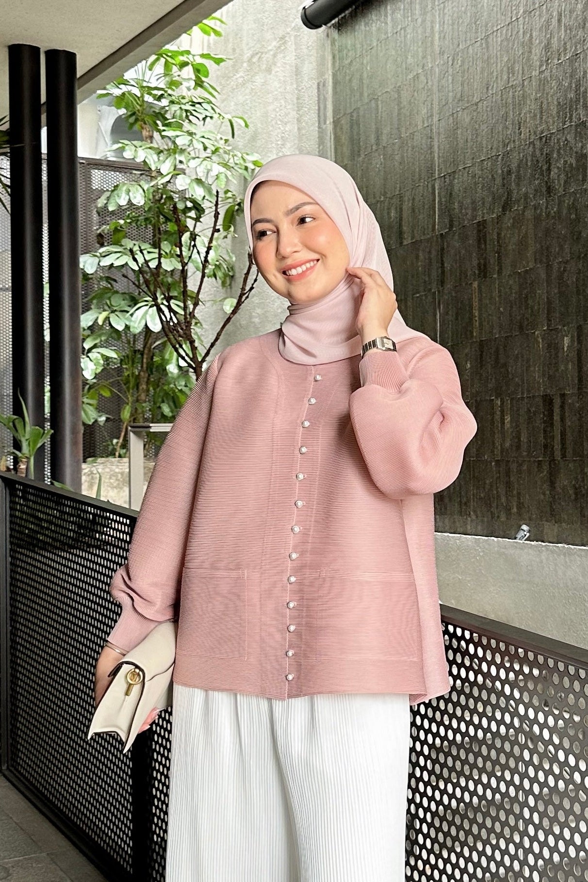 Pocket Pleats Blouse - Tea Rose - Atasan Wanita Polos Bahan Pleats