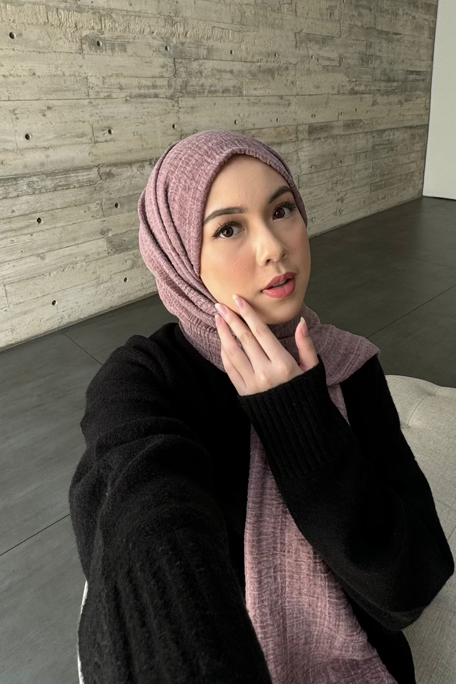 Levira Pashmina - Dusty pink - Hijab Pashmina Bahan Cotton Crinkle