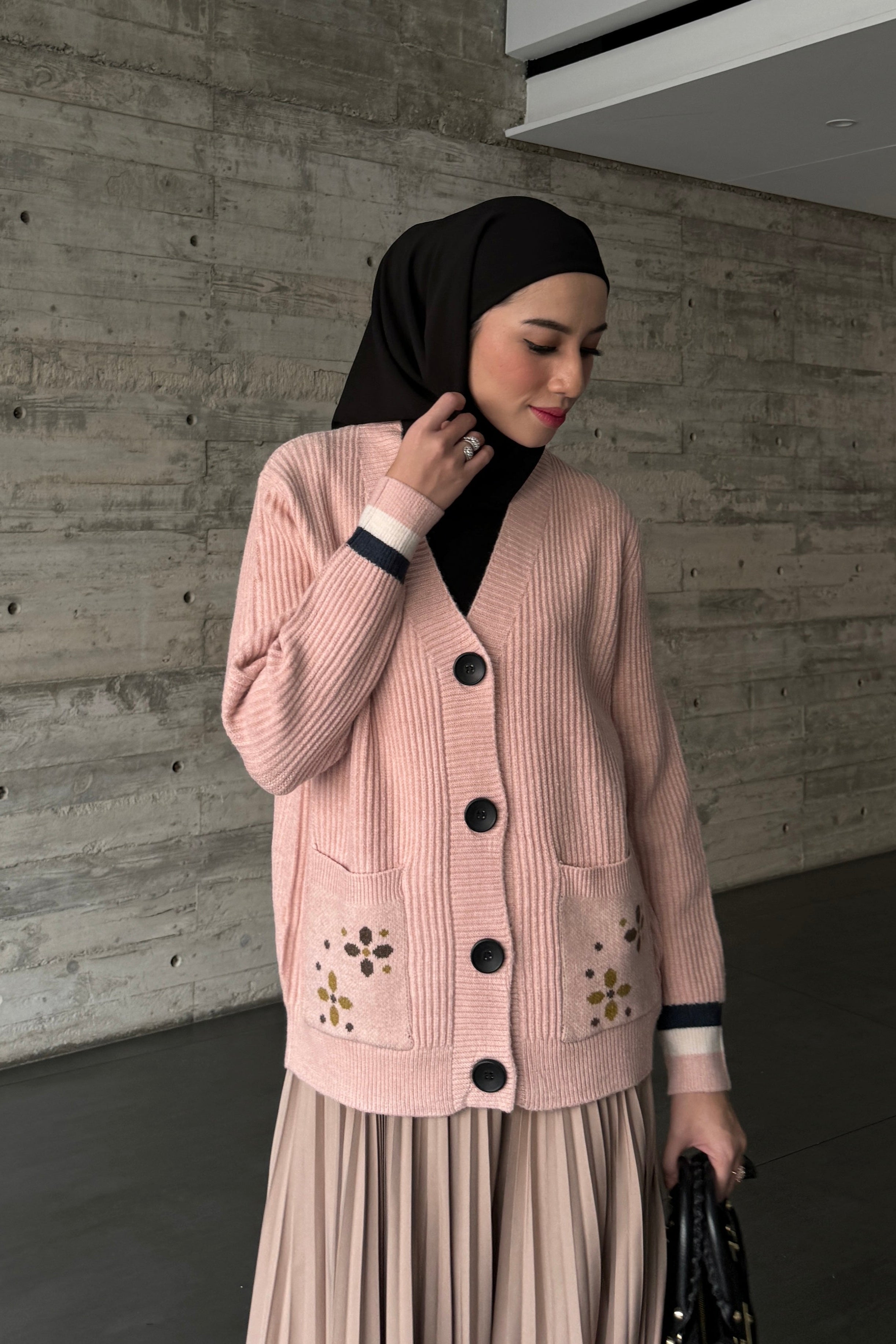 [DEFECT] - Asoha Cardy - Cardigan Wanita Rajut Wool Impor Lembut Elegan