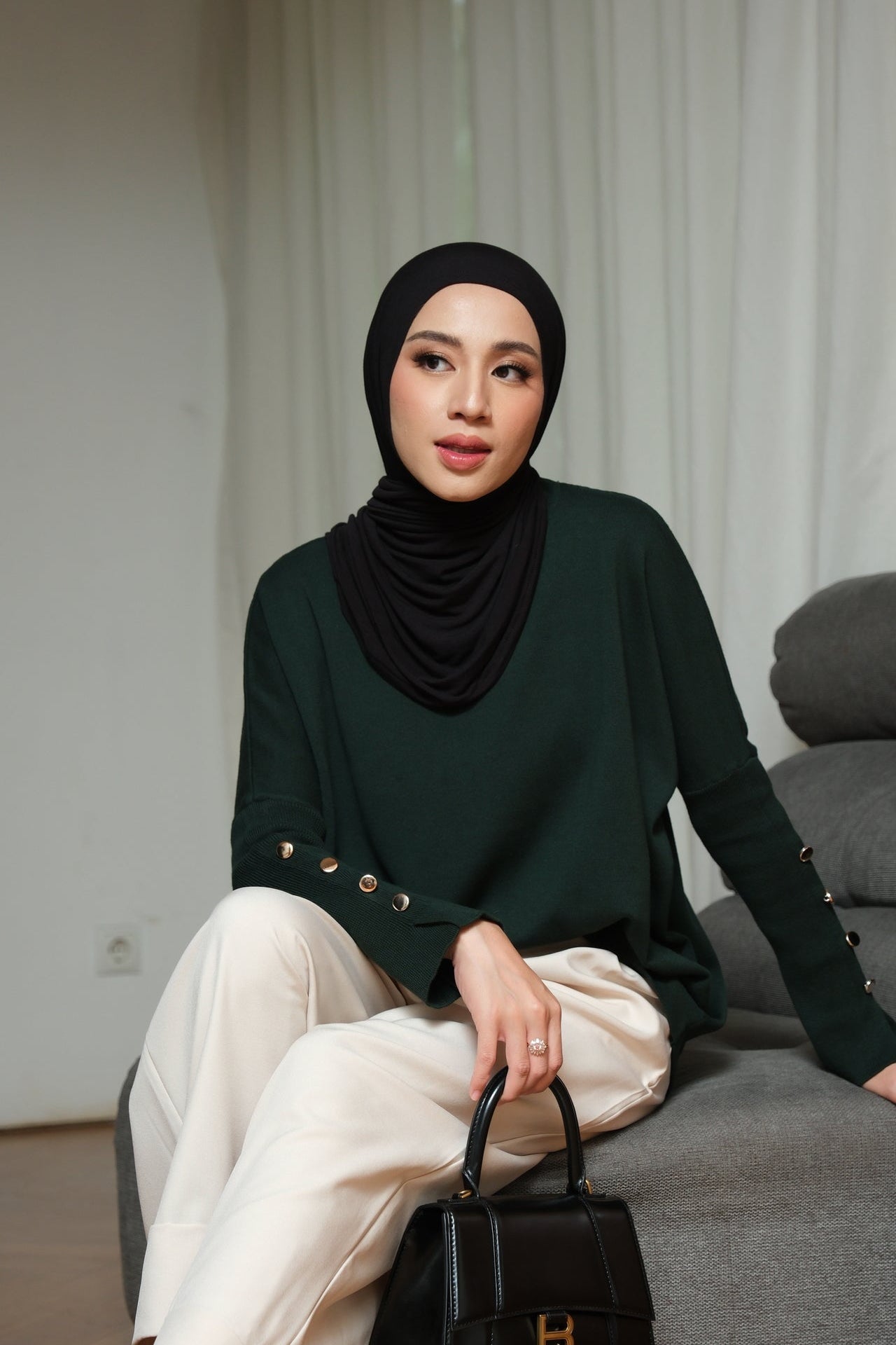 Evora Sweater - Emerald Sweater Wanita Lengan Berkancing