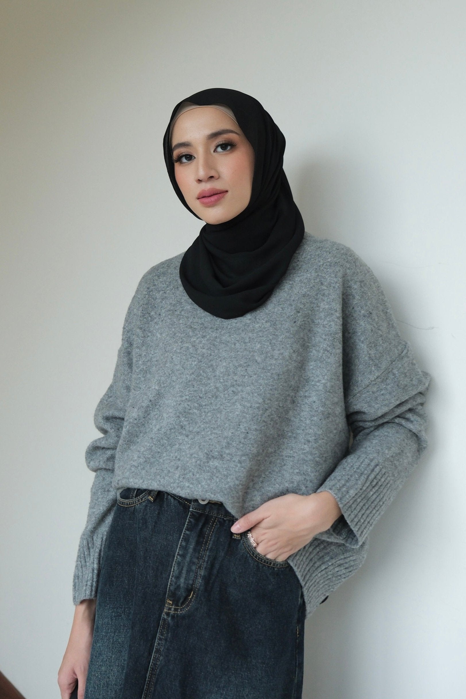 Aigo Sweater - Glass Grey - Atasan Sweater Bahan Wool Wanita Warna Glass Grey