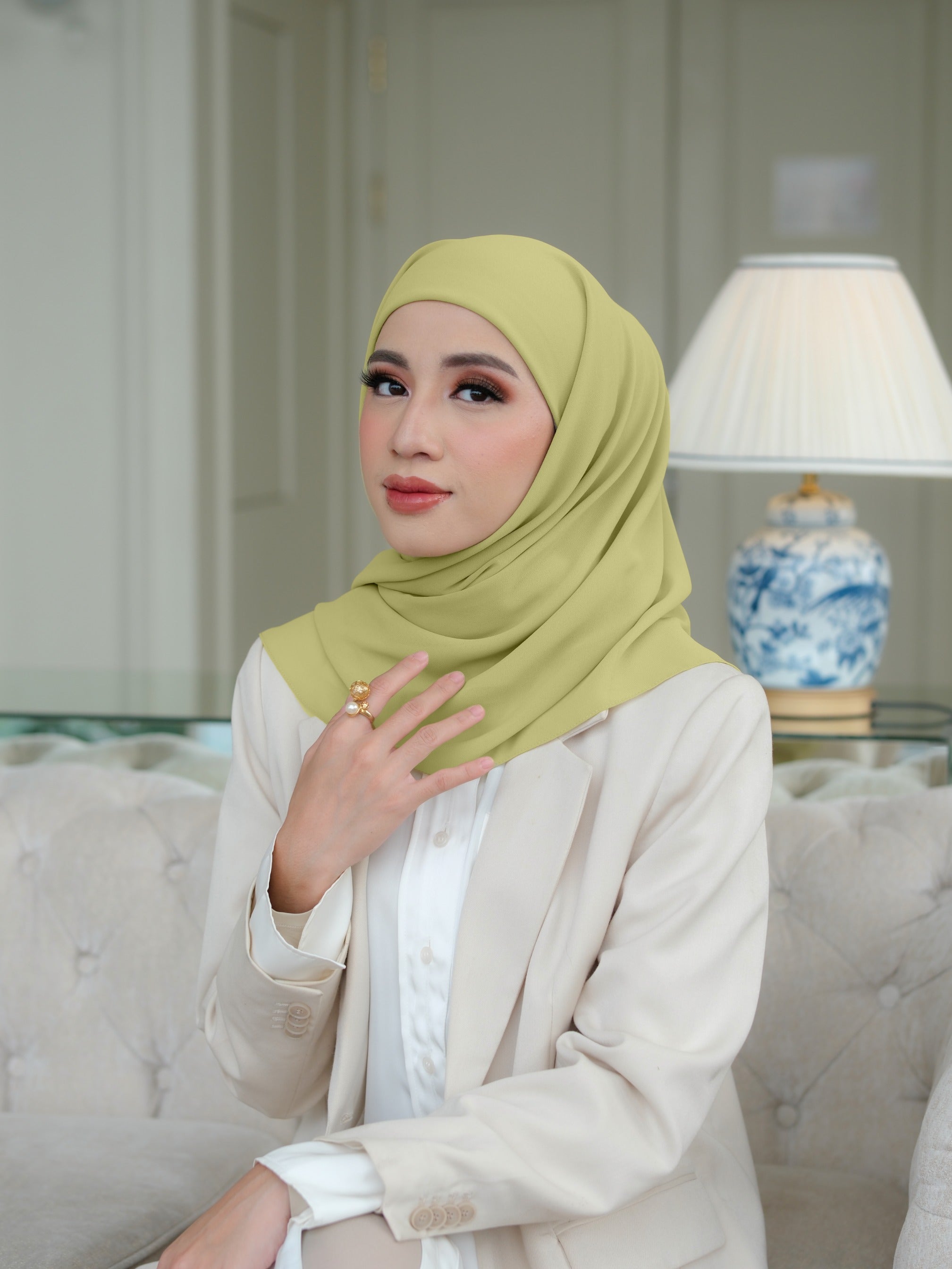 Mega Inner Square - Hijab Segi Empat Instan Polos