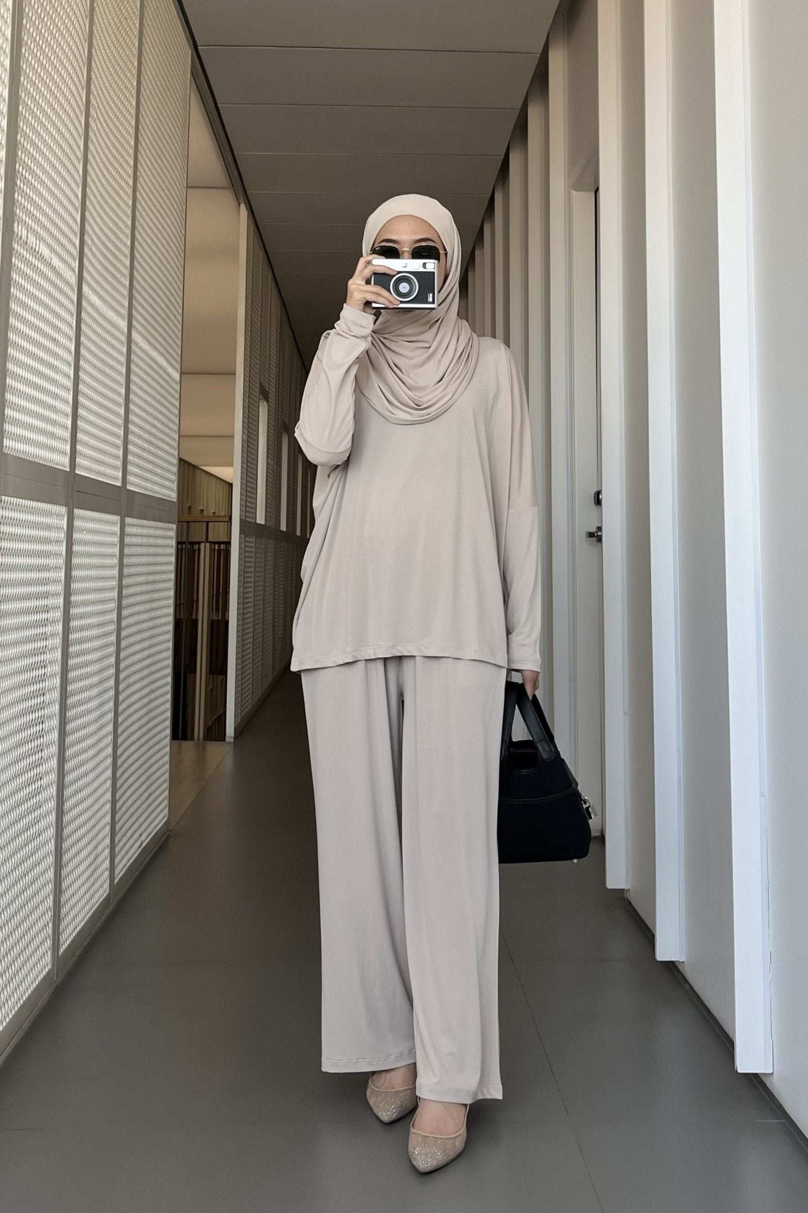 Yura Set - One Set Hijab Blouse Celana Bahan Jersey Premium