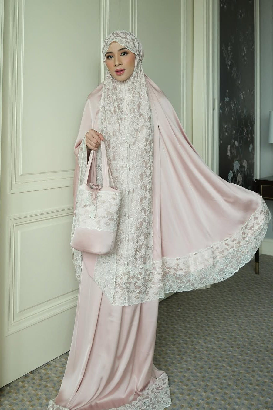 Zahra Mukena - Tea Rose - Mukena Renda Bahan Armany Silk