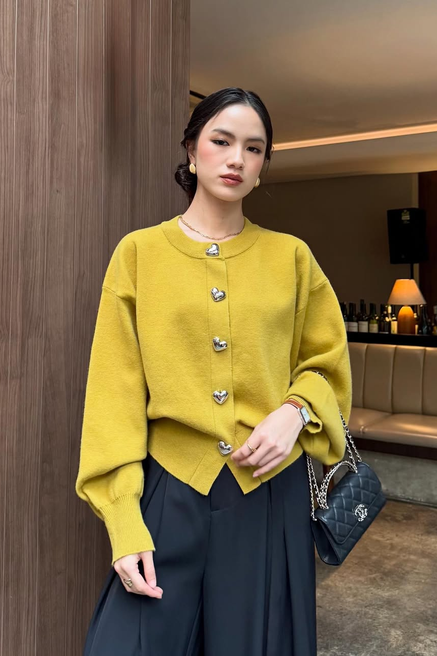 Love Button Cardy - Cardigan Knit Wanita Lembut Berkancing Elegan