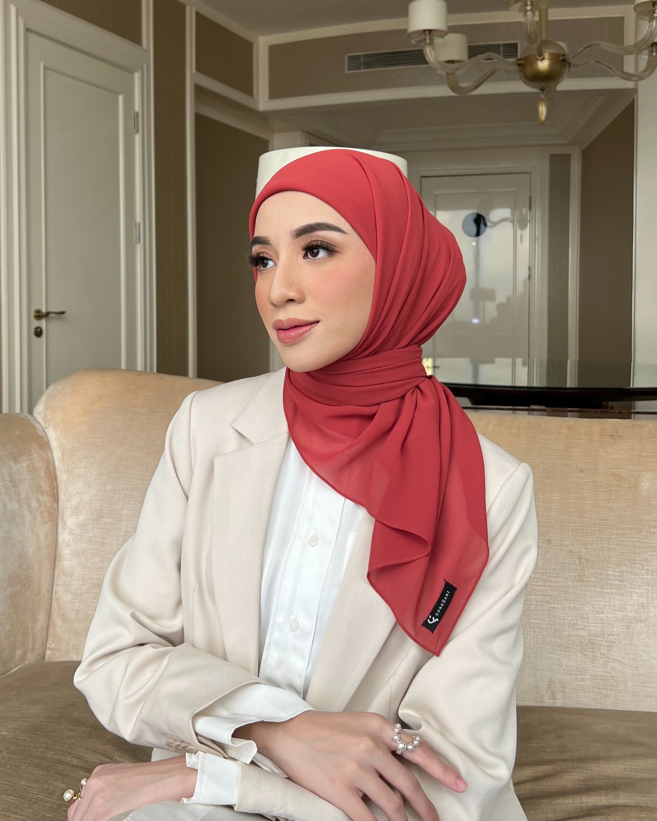 Mega Inner Square - Hijab Segi Empat Instan Polos