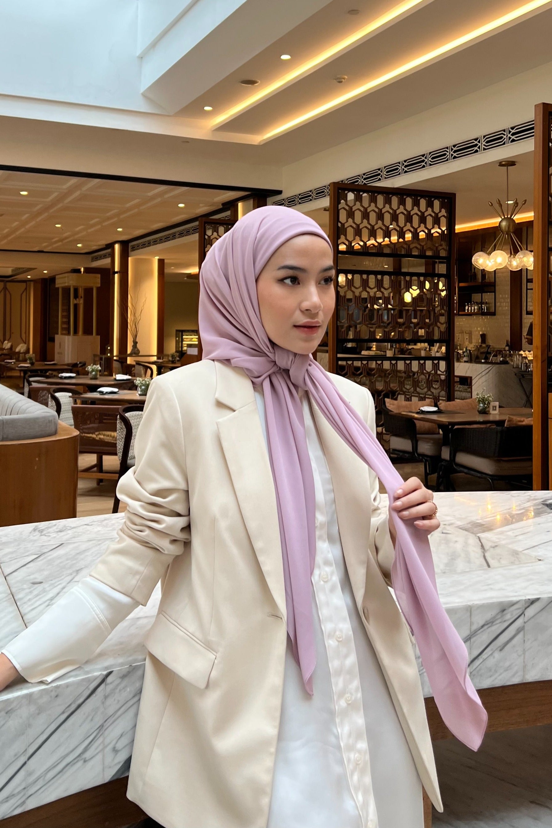 Mega Inner Square - Hijab Segi Empat  Instan Polos