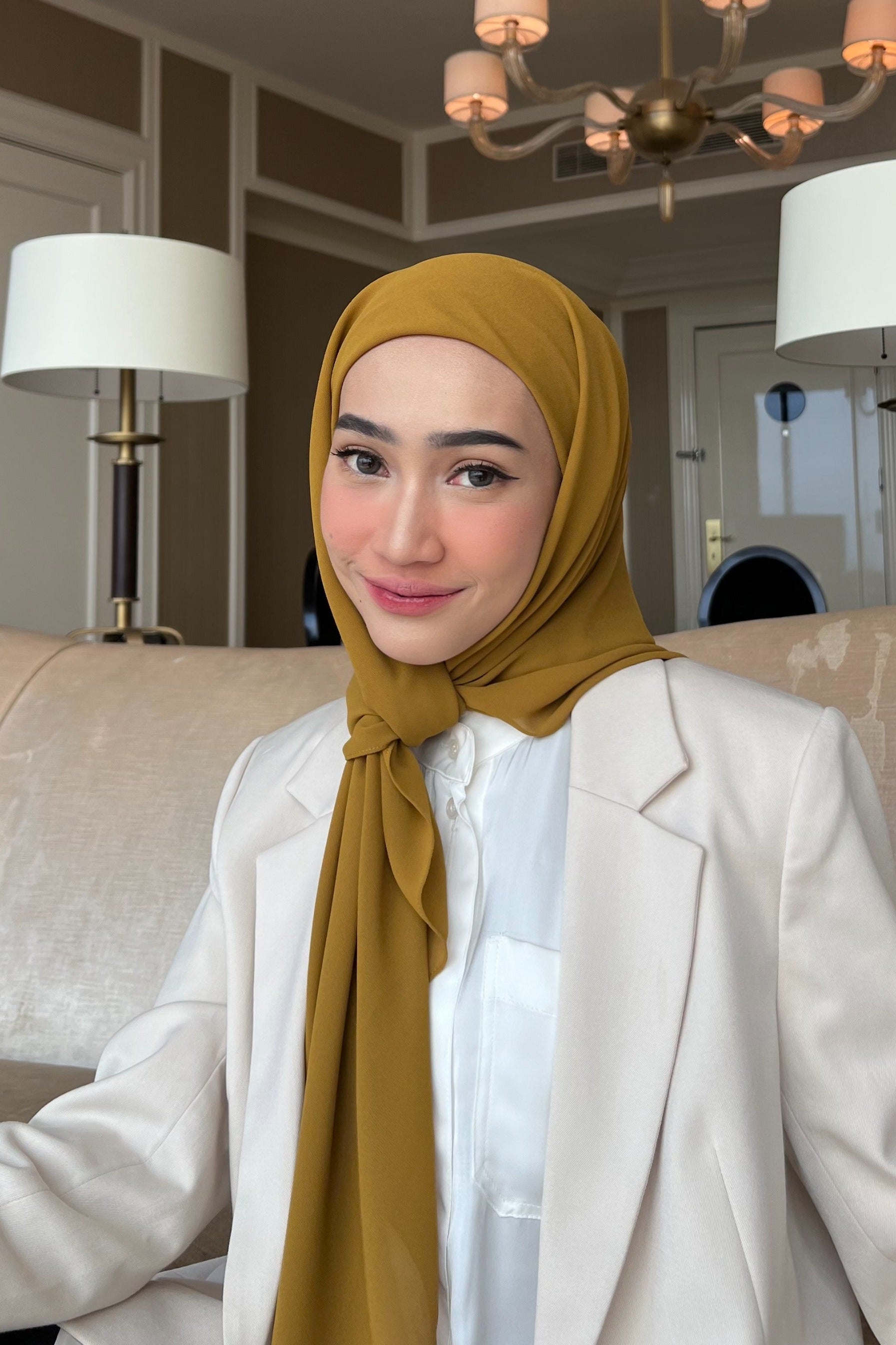 Mega Inner Square - Hijab Segi Empat  Instan Polos