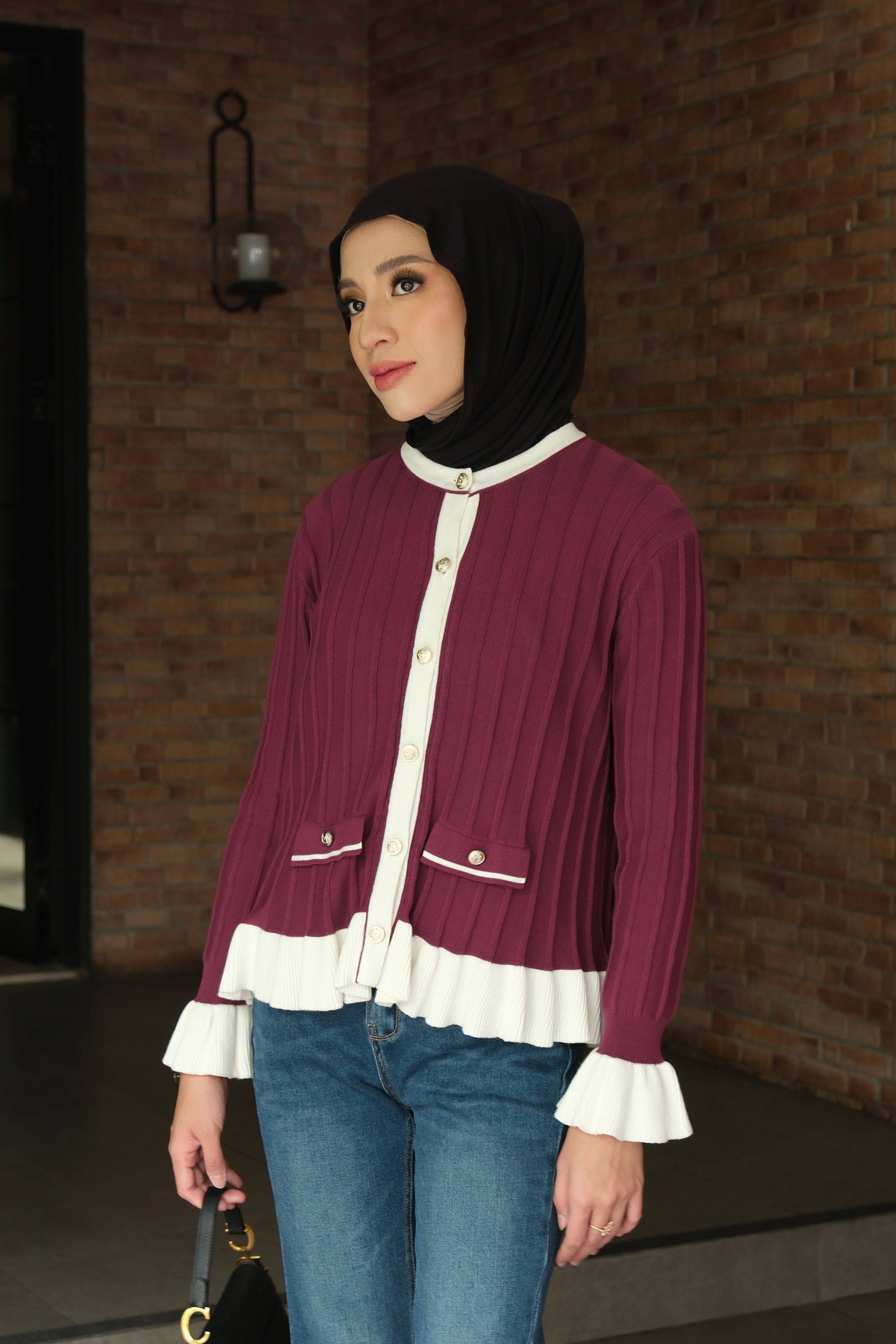 Beeli Cardy - Magenta -  Cardigan Berkancing Wanita Bahan Knit Detail Pretty Lane