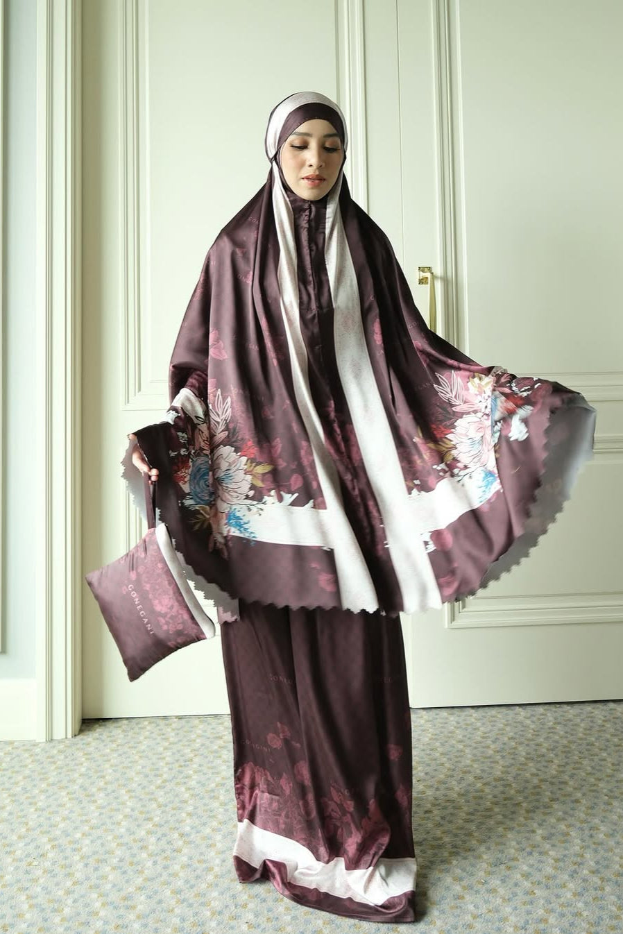 Bloomy Mukena - Maroon - Mukena Bahan Armany Silk Motif Bunga