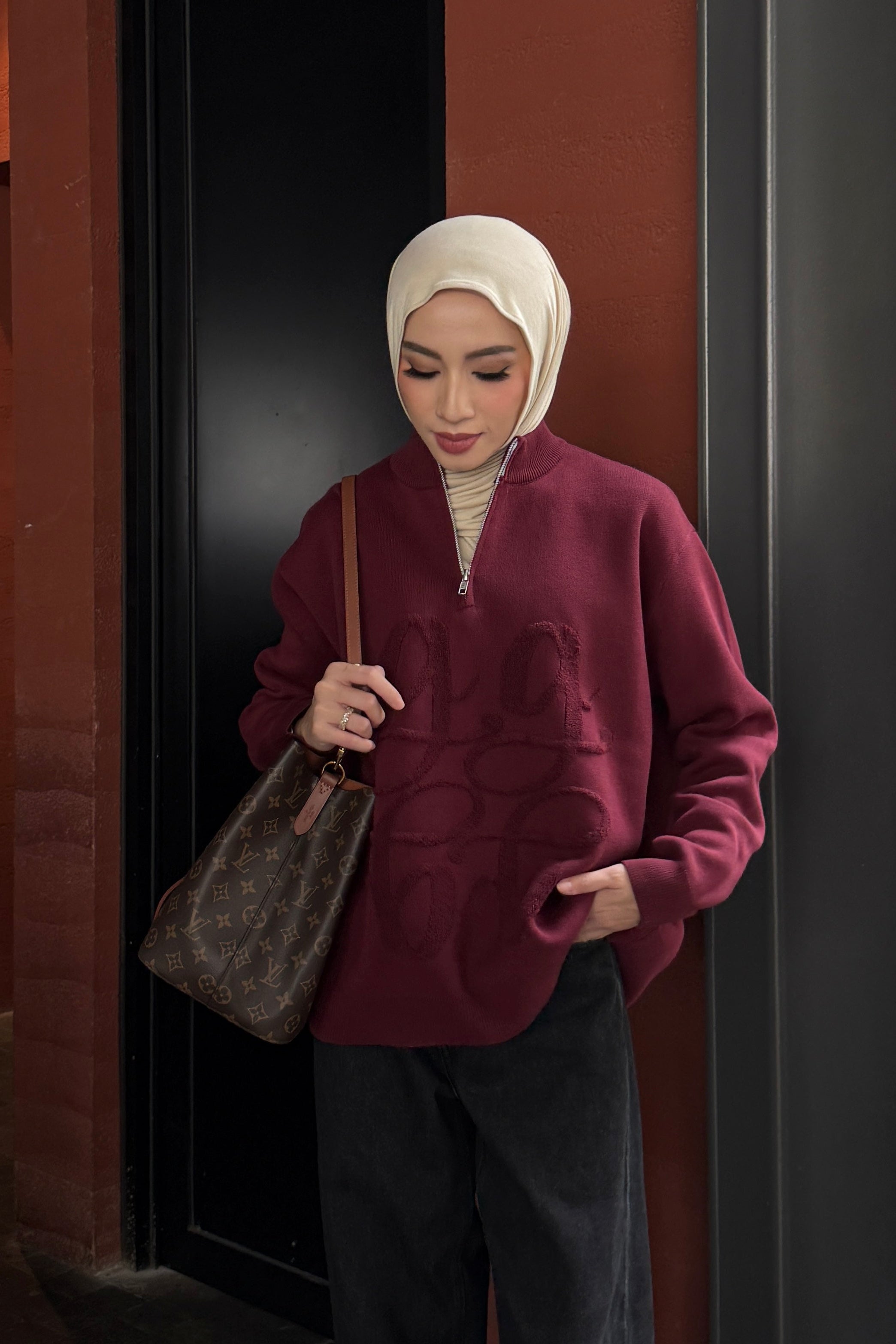 GG Half Zipper Sweater - Sweater Rajut Casual Elegan dengan Half Zip Eksklusif