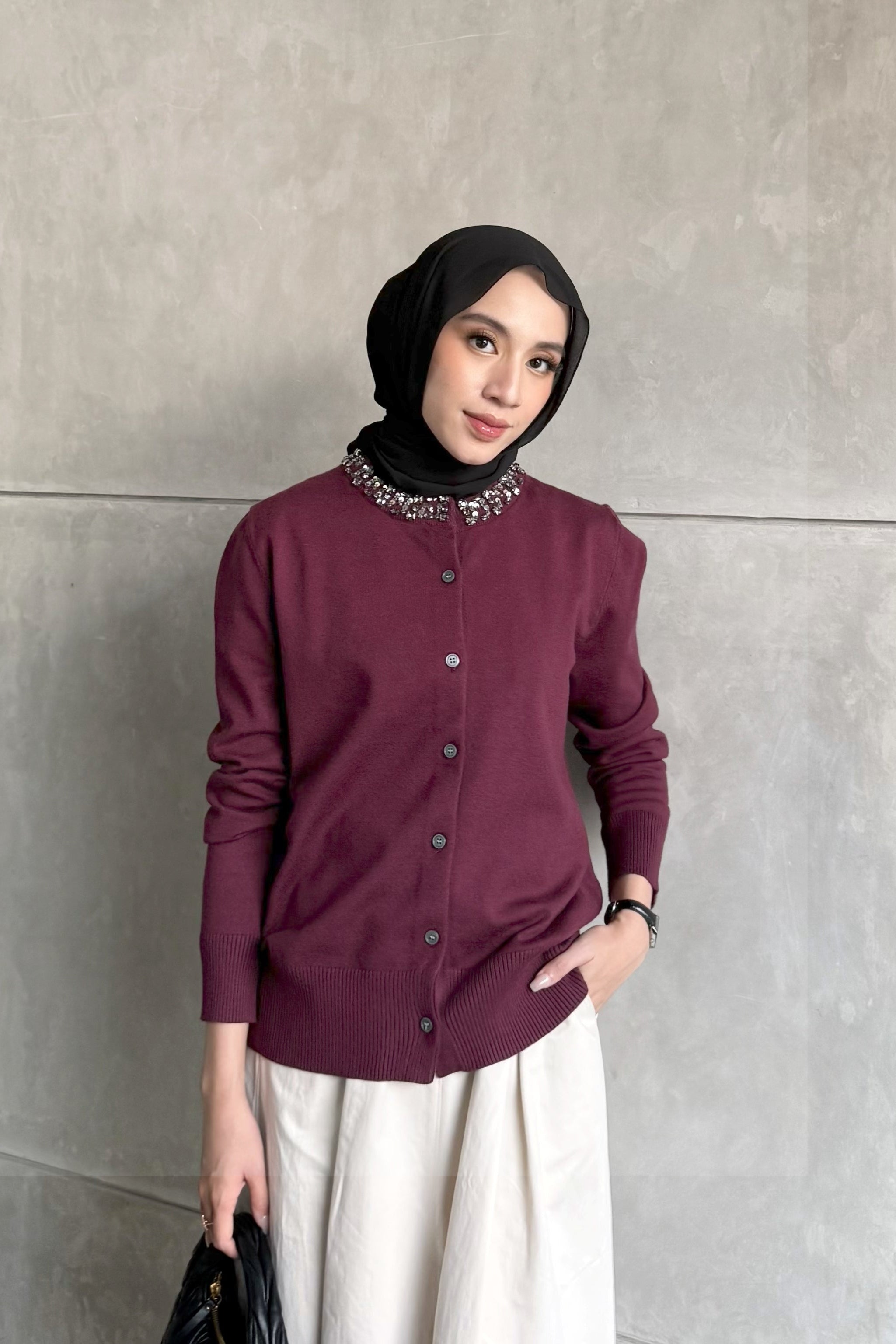 Blink Neck Cardy - Maroon - Cardigan Stylish & Elegan dengan Aksen Blink