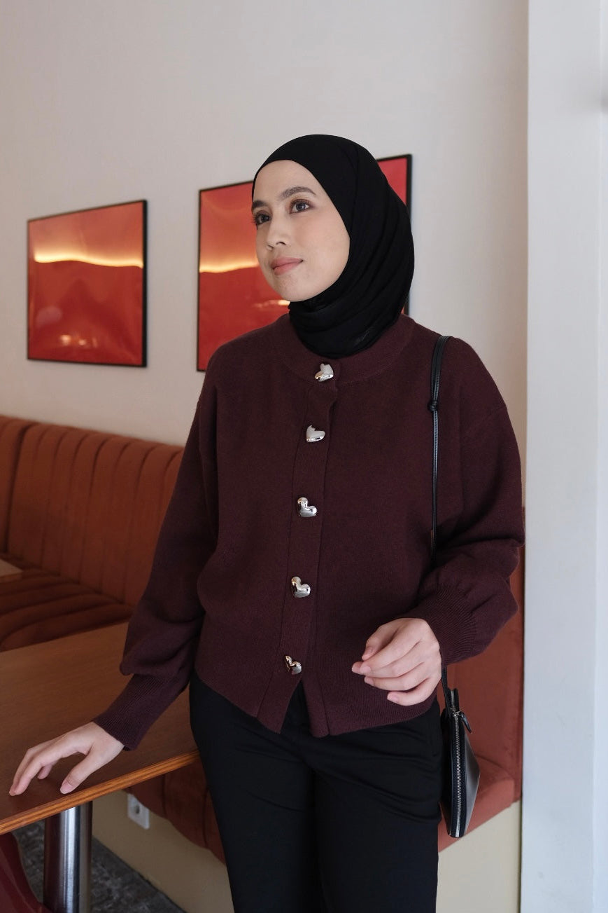 Love Button Cardy - Maroon - Cardigan Knit Wanita Lembut Berkancing Elegan