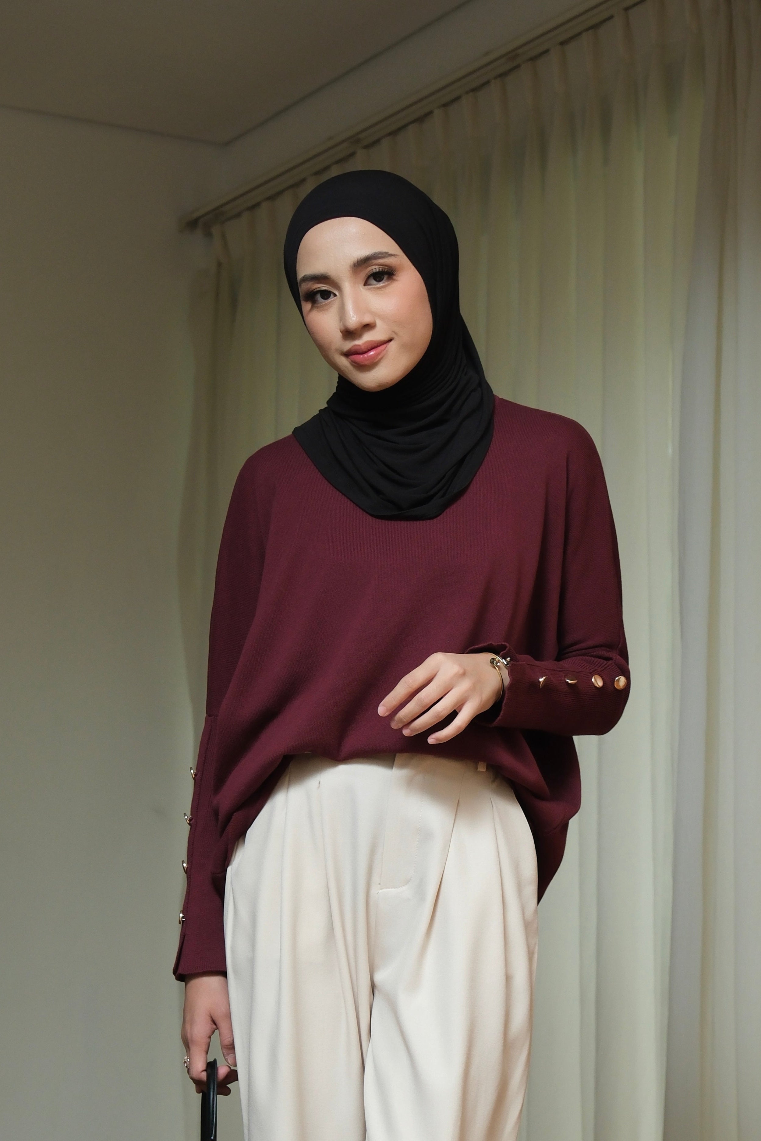 Evora Sweater - Maroon Sweater Wanita Lengan Berkancing