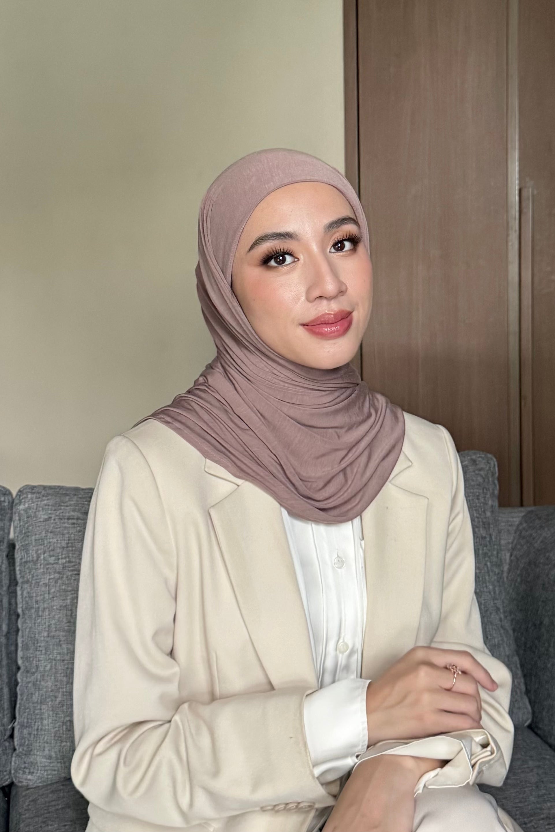 GG Mini Bergo - Hijab Wanita Instant Bahan Tencel Premium