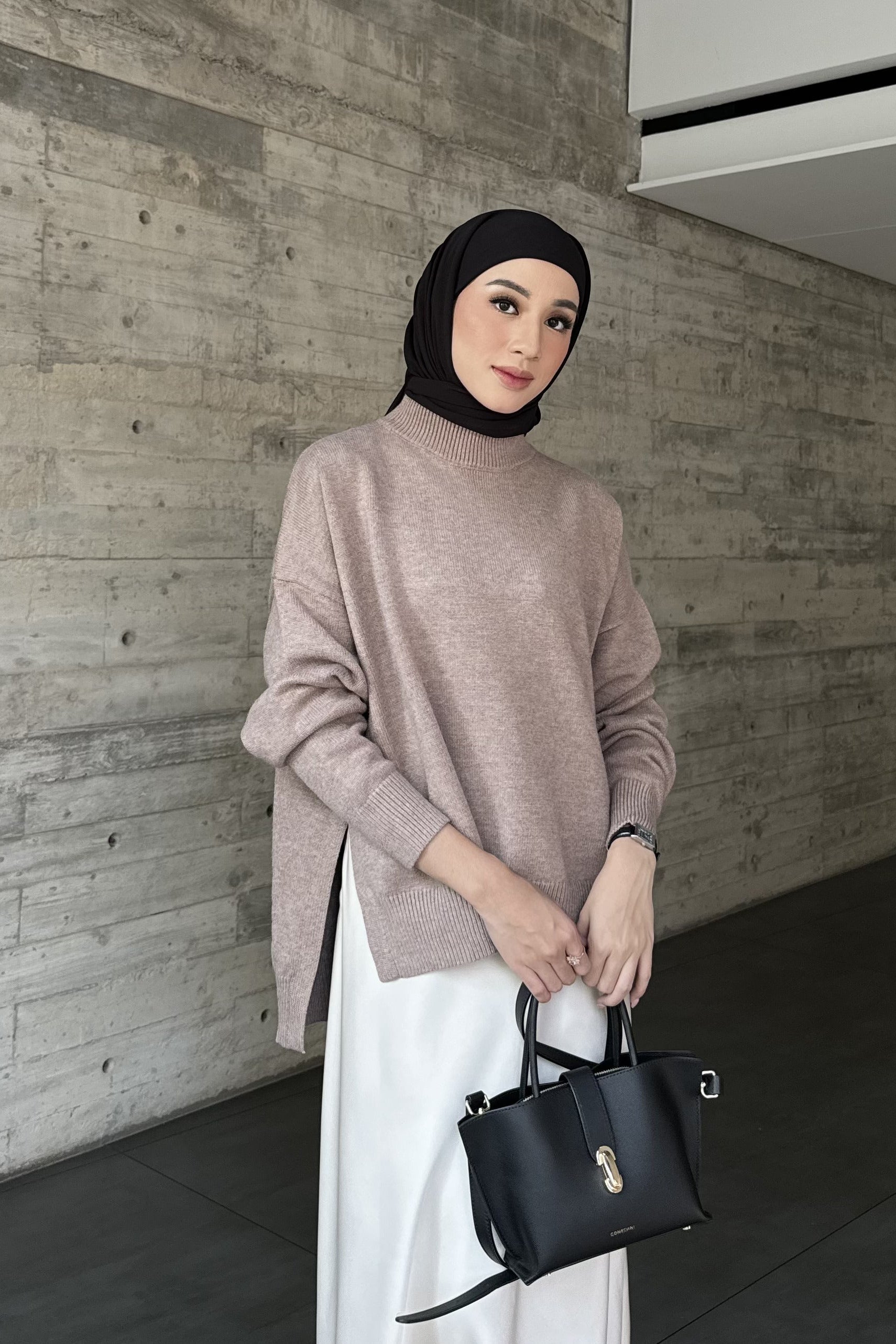 Esmee Sweater - Atasan Wanita Simple Polos Oversized