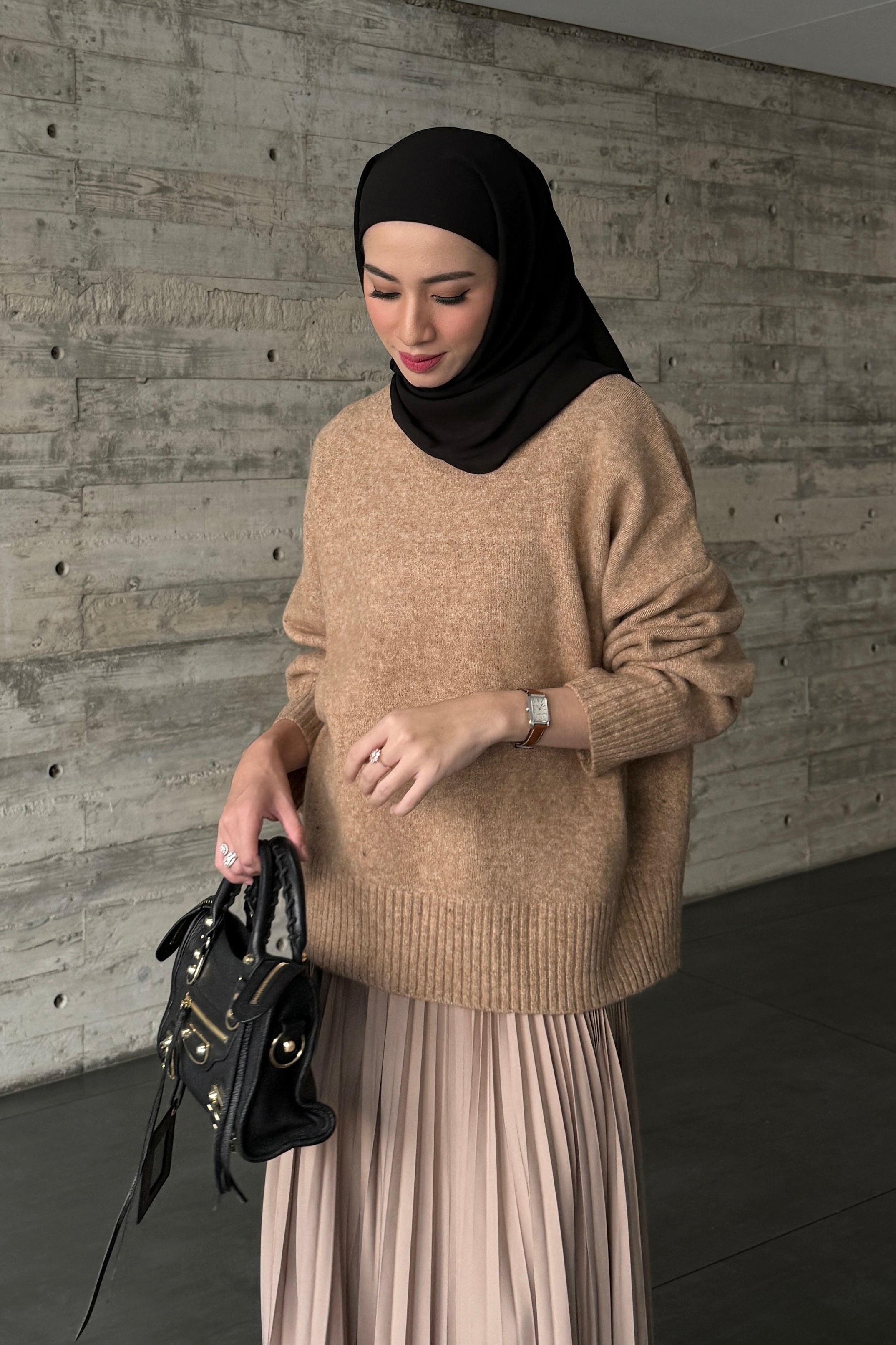 Aigo Sweater - Mocca - Atasan Sweater Bahan Wool Wanita Warna Mocca