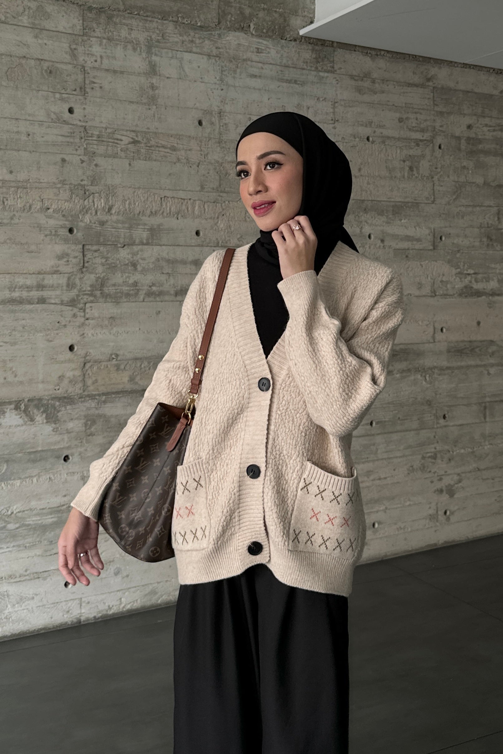 Case Cardy - Cardigan Wanita Knit Halus Premium