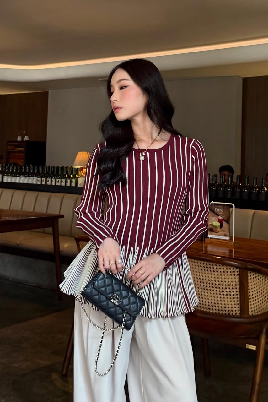 Peplum Stripe Sweater - Sweater Wanita Stripe Simple