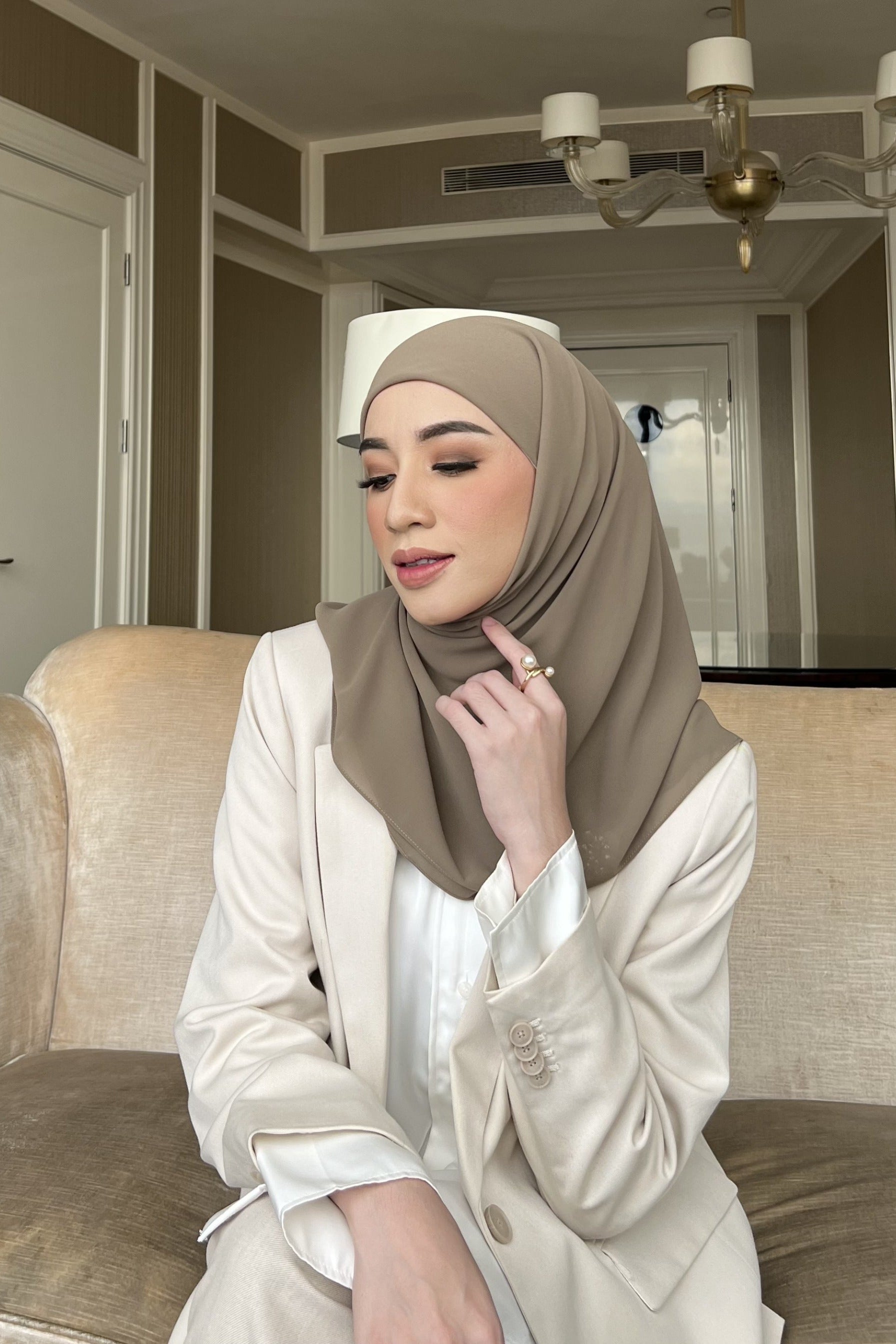 Mega Inner Square - Natural - Hijab Segi Empat Polos