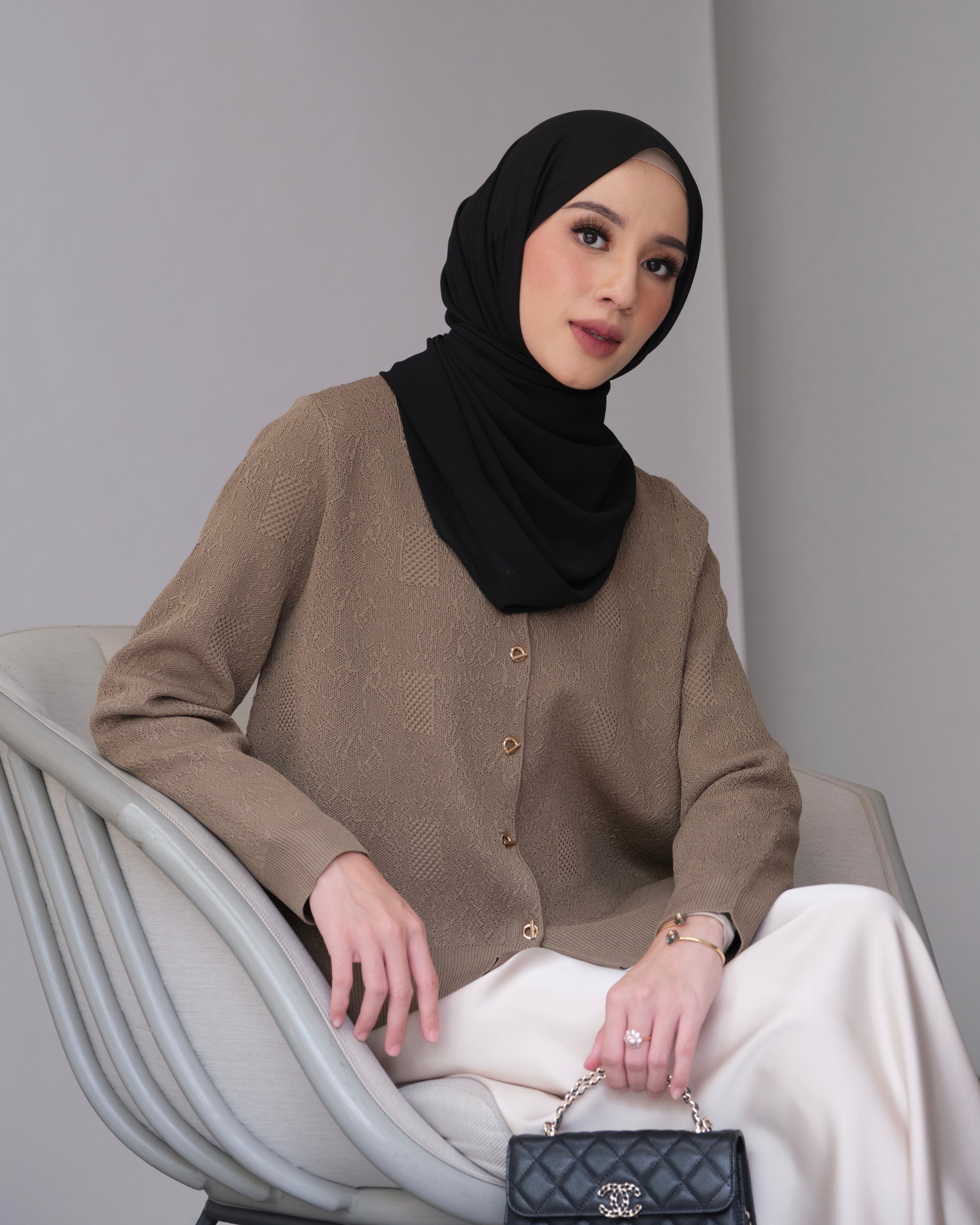 Jeyda Cardy - Natural - Cardigan Knit Wanita Berkancing - KW3031940