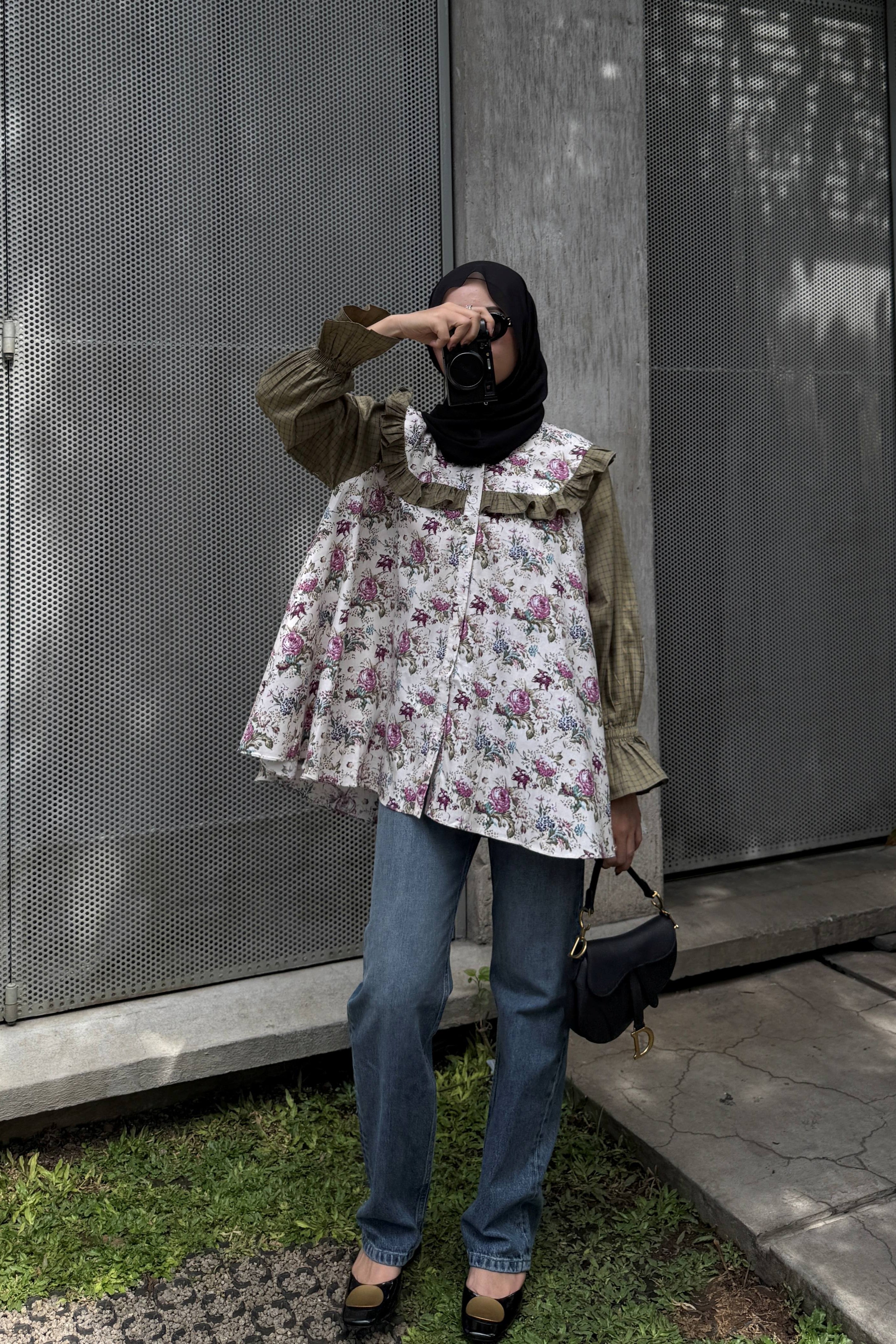 Allysia Blouse - Blouse Motif Bunga Lengan Panjang GONEGANI X KAIA ATELIER
