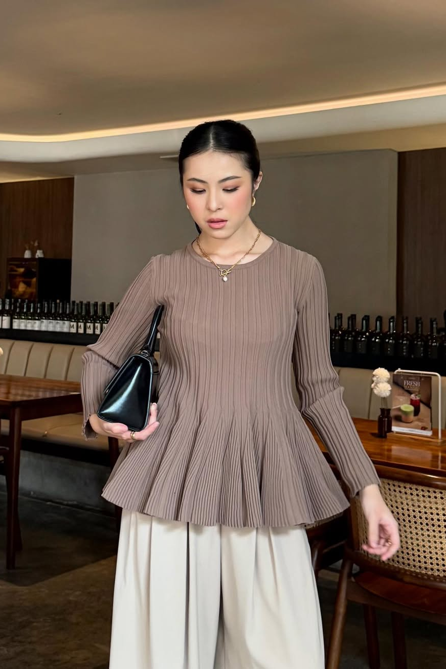 Peplum Basic Sweater - Sweater Wanita Basic Simple
