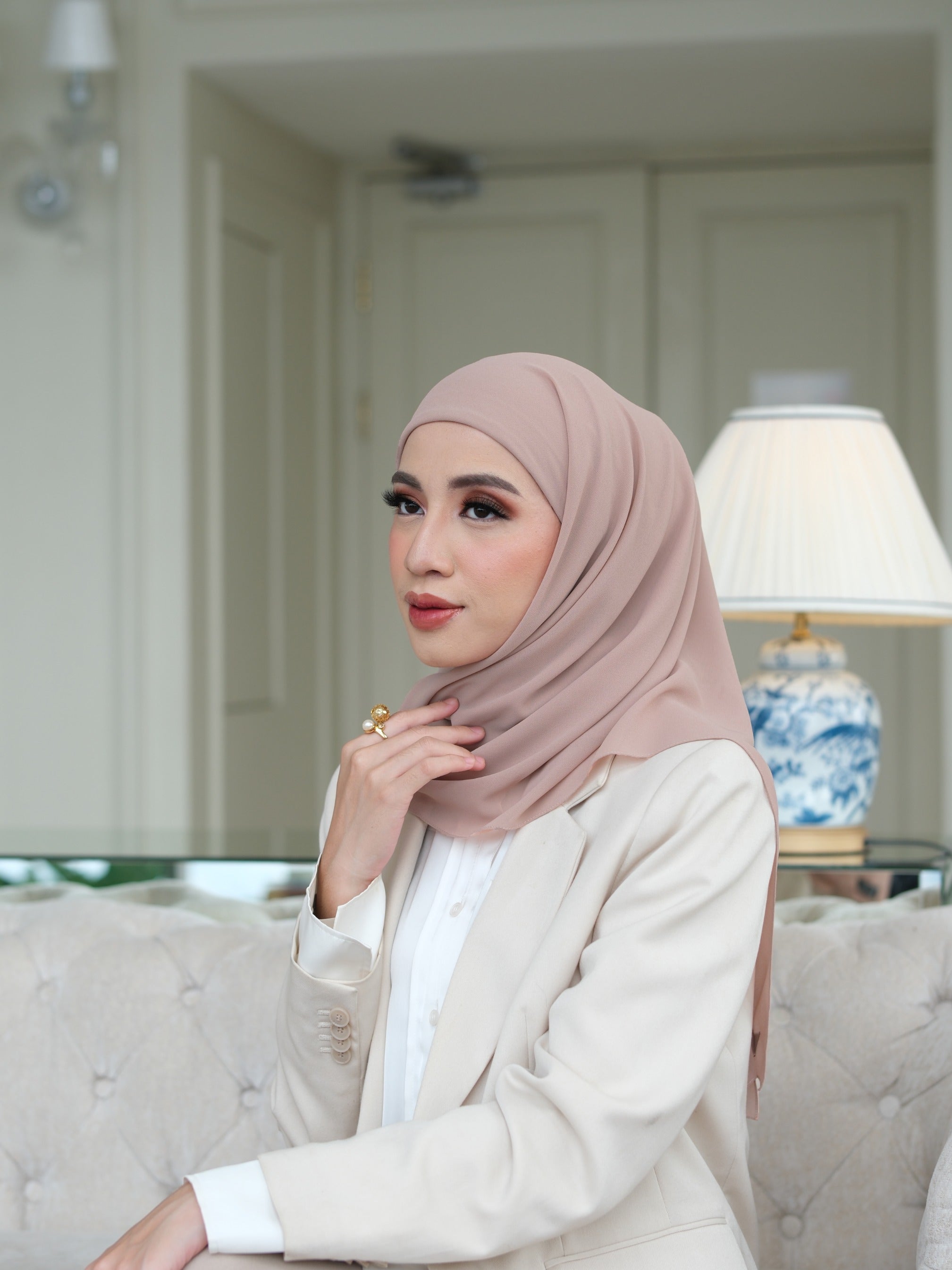 Mega Inner Square - Hijab Segi Empat Instan Polos