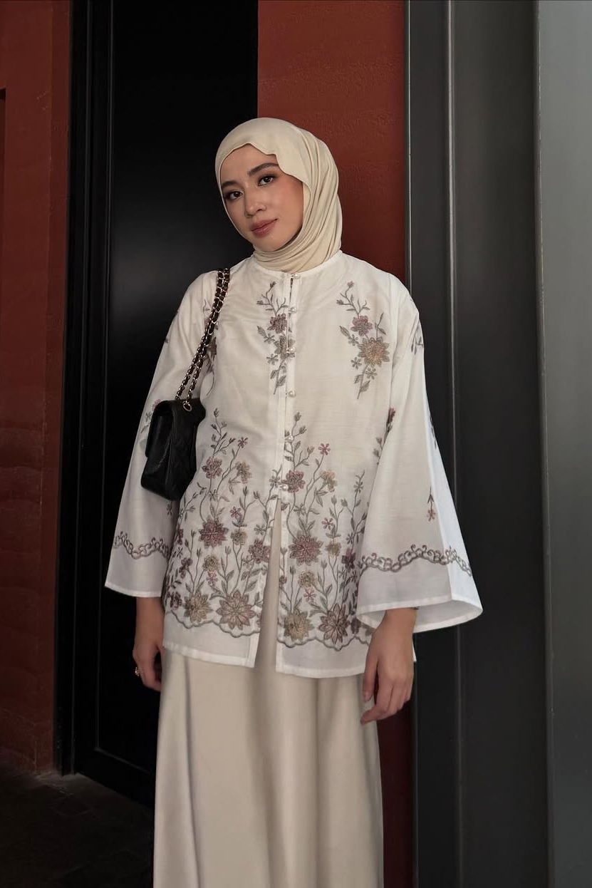 Rayana Blouse - Blouse Muslimah Mewah Motif Bunga Spesial Hari Raya