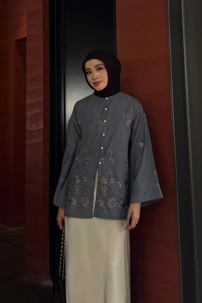 Rayana Blouse - Blouse Muslimah Mewah Motif Bunga Spesial Hari Raya