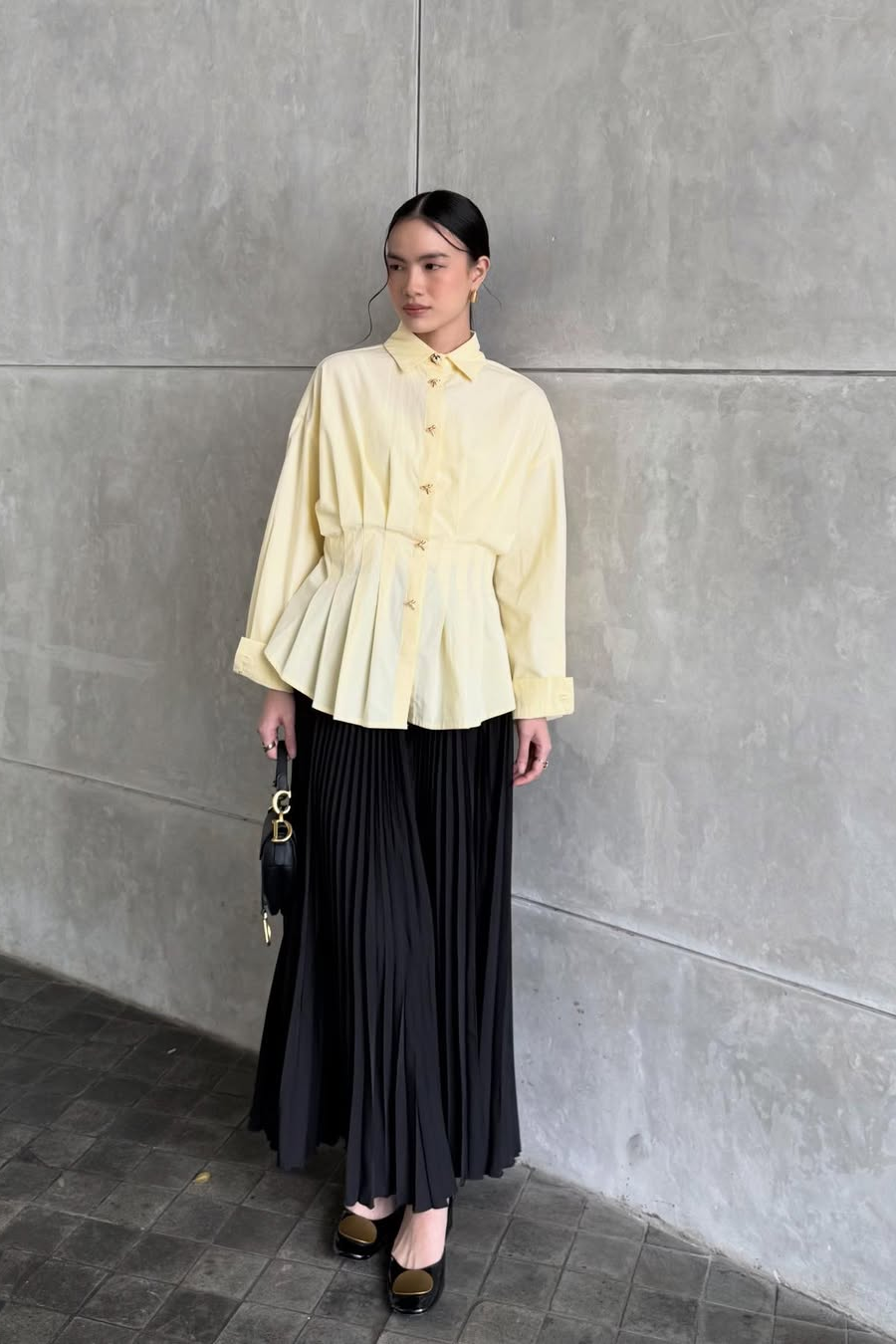 Ribbon Shirt - Kemeja Wanita Detail Pita Elegant Look Bahan Cotton