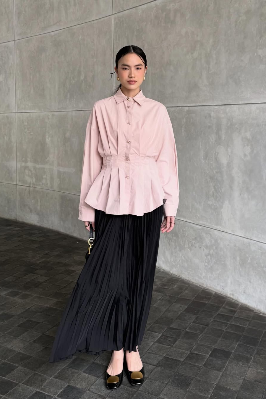 Ribbon Shirt - Kemeja Wanita Detail Pita Elegant Look Bahan Cotton