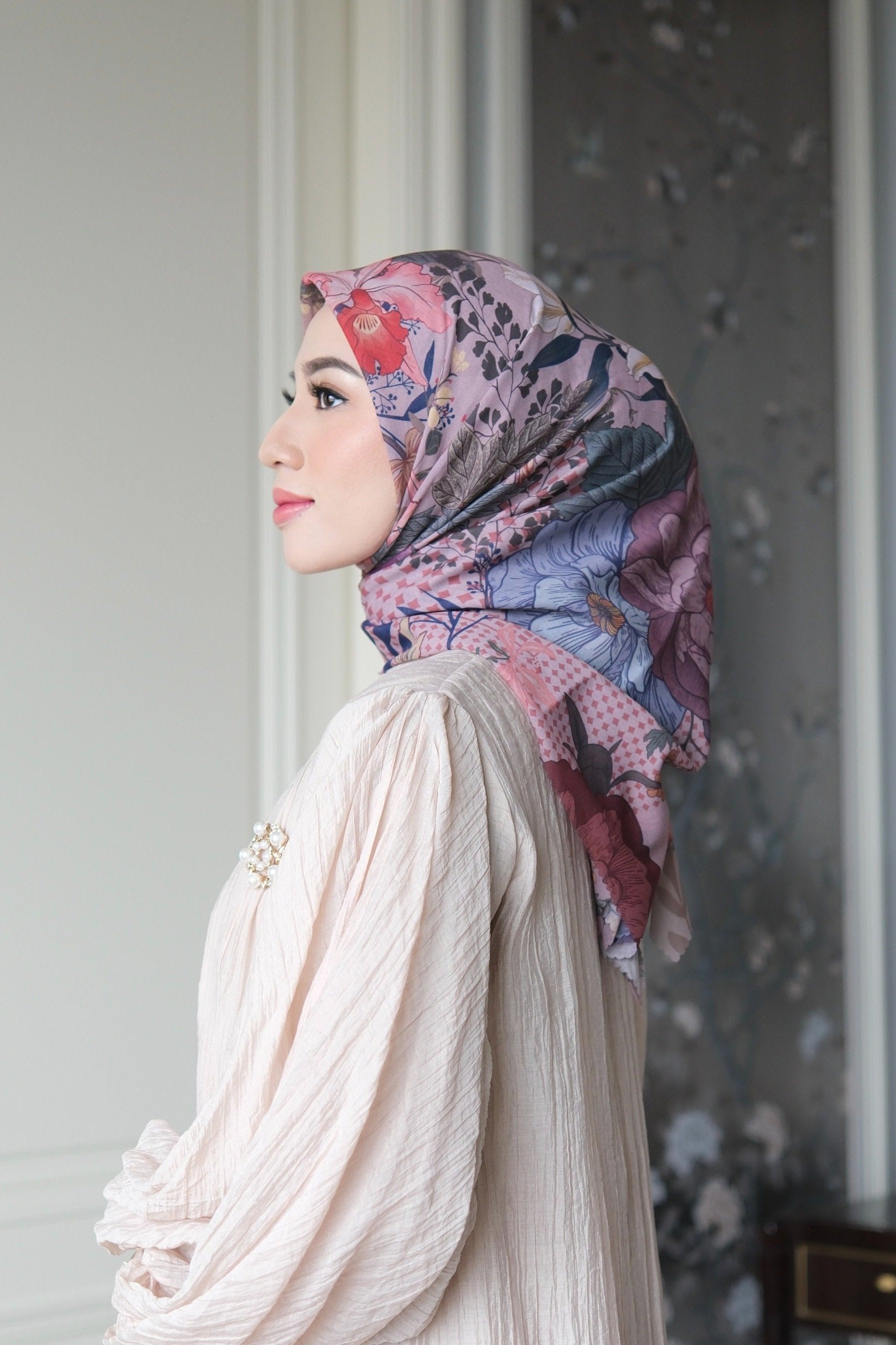 Elina Scarf - Rose Milo - Kerudung Hijab Segiempat Motif Bunga AC0633870