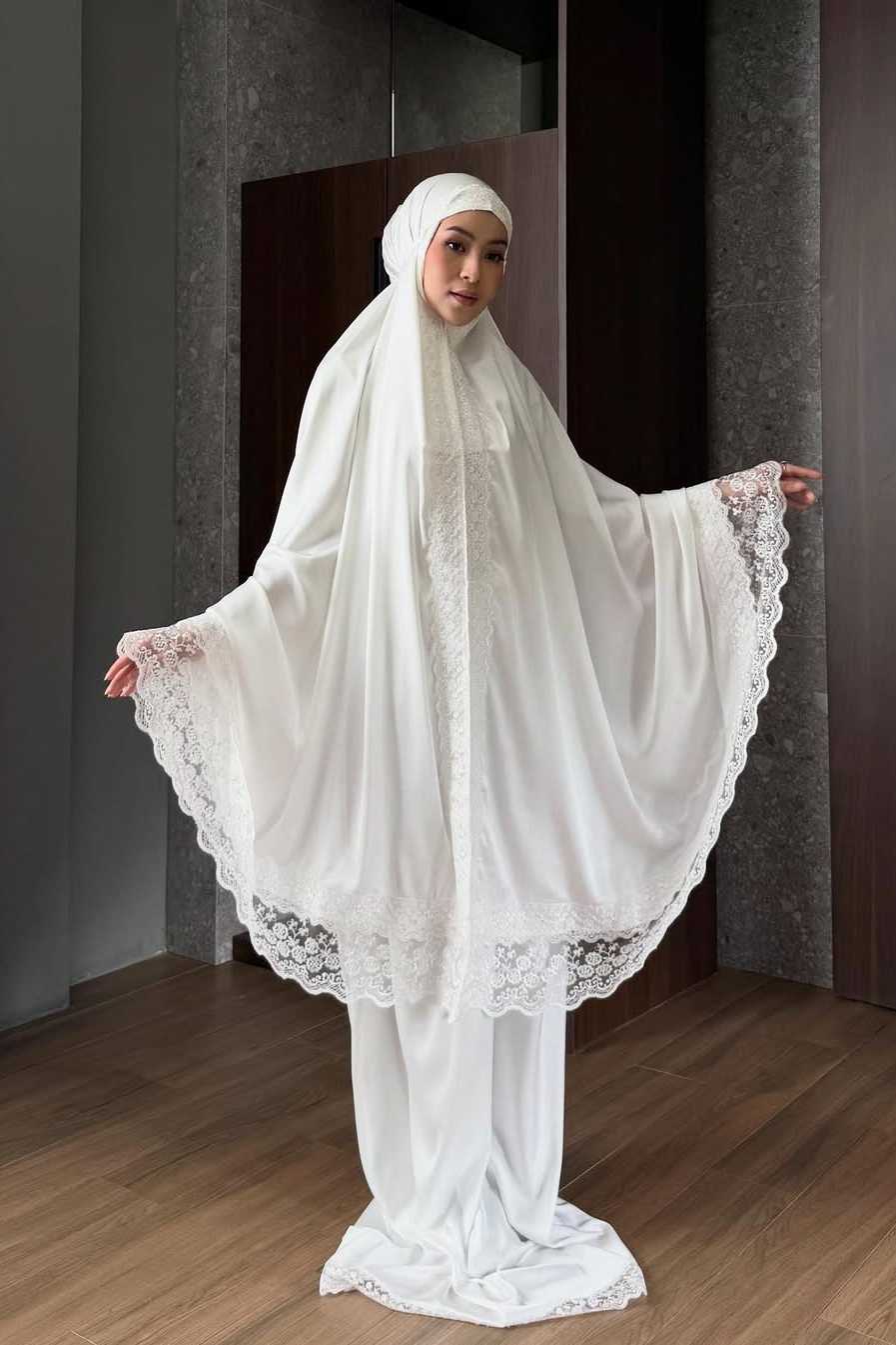 [DEFECT] Syahrini Mukena - Mukena Cantik Bahan Armany Silk Premium