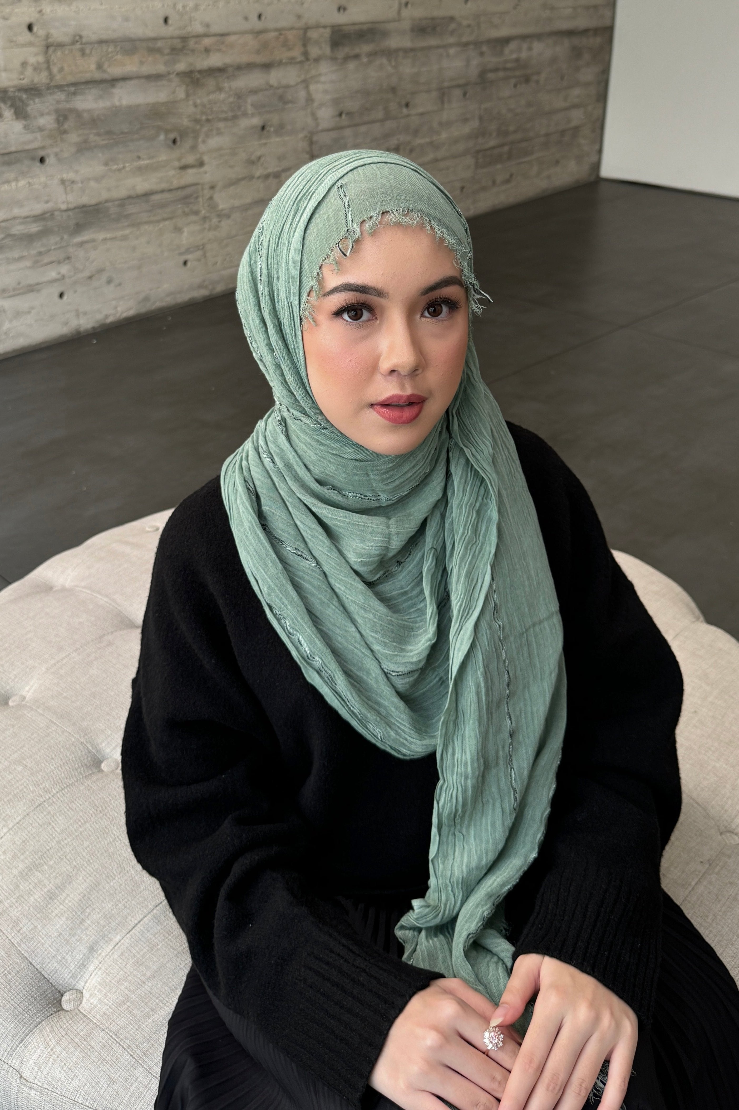 Hazela Pashmina - Hijab Pashmina Bahan Cotton Crinkle