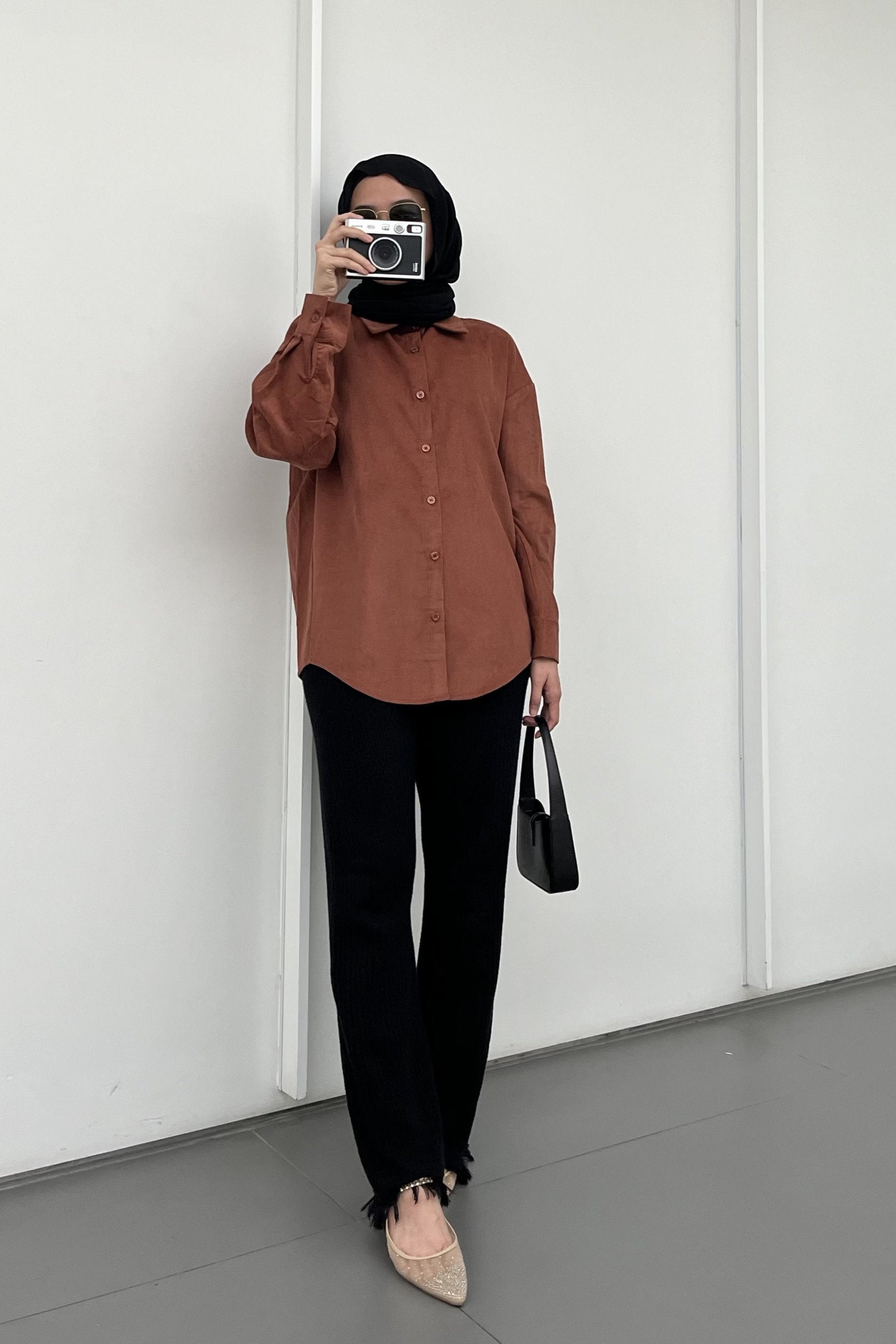 Lous Shirt - Kemeja Wanita Bahan Soft Corduroy Import Full kancing