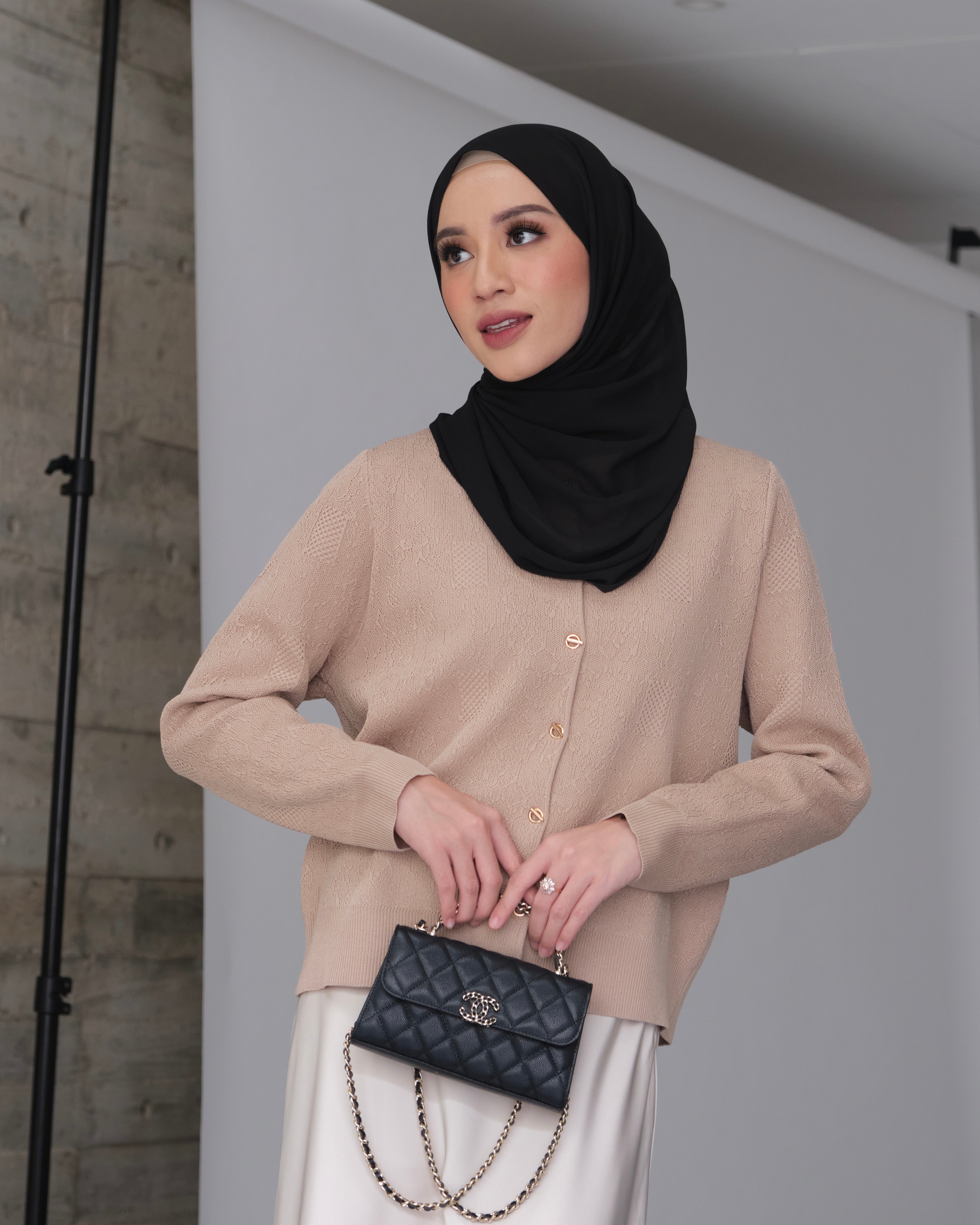 Jeyda Cardy - Taupe - Cardigan Knit Wanita Berkancing - KW3031480