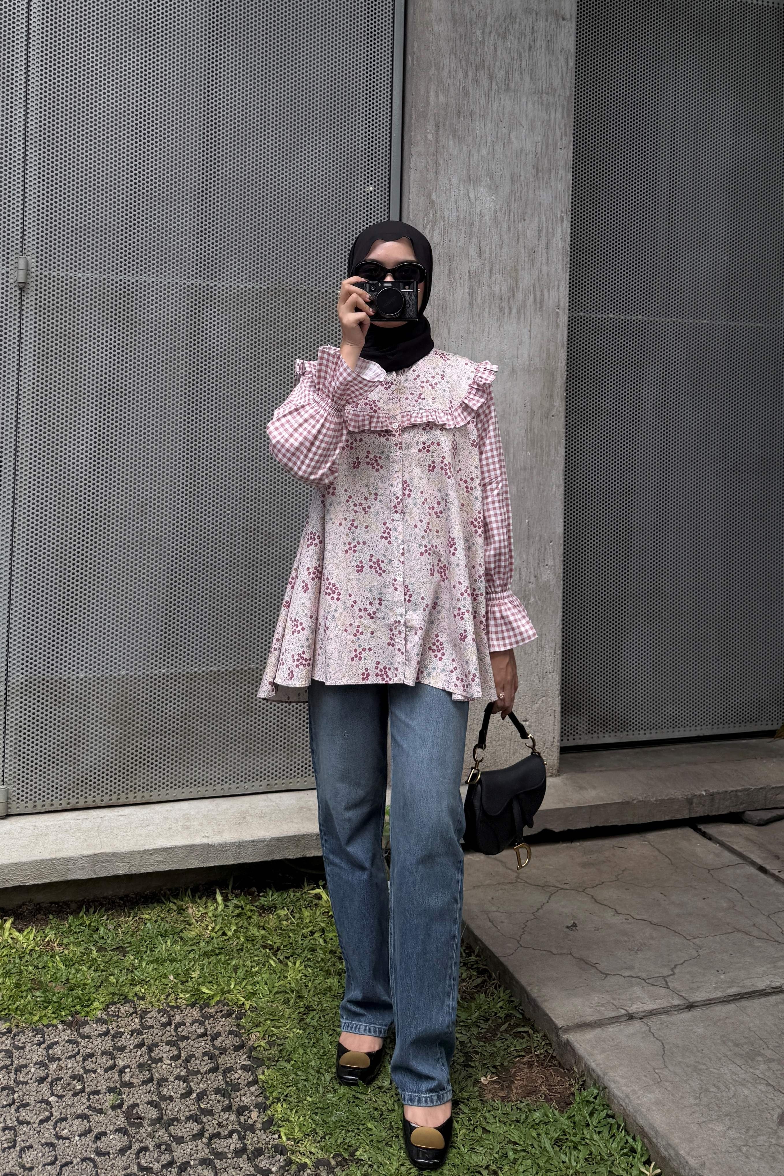 Allysia Blouse - Blouse Motif Bunga Lengan Panjang GONEGANI X KAIA ATELIER