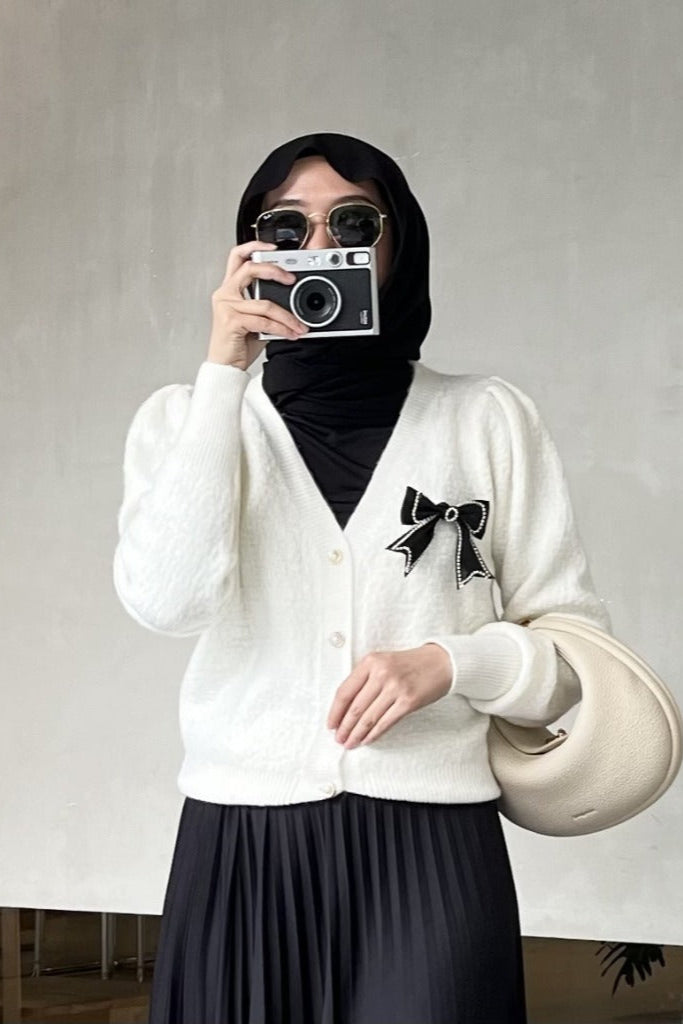 Lazo Cardy - Cardigan Wanita Bahan Knit Kancing Berpita
