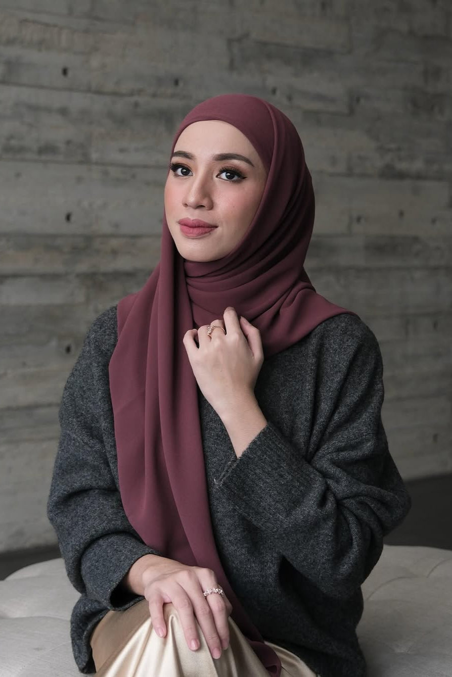 Mega Inner Square - Red Velvet - Hijab Segi Empat Polos